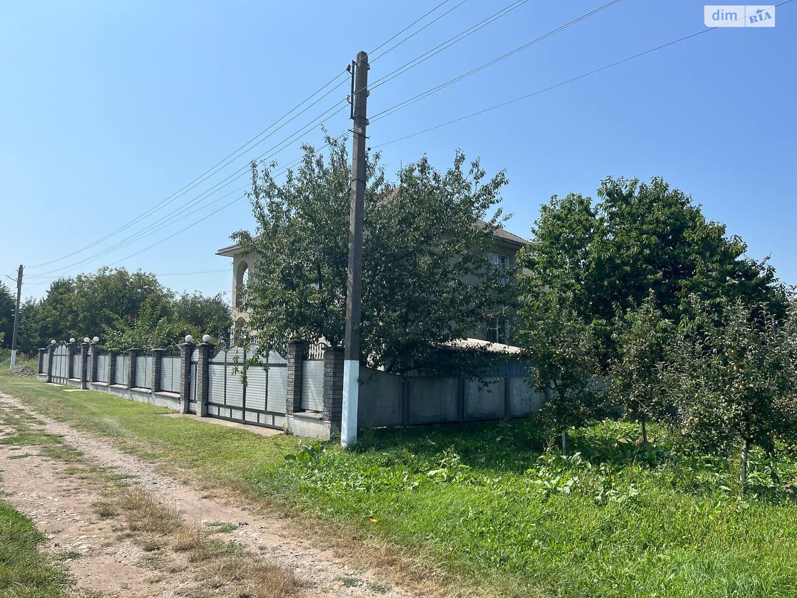 трехэтажный дом с гаражом, 300 кв. м, кирпич. Продажа в Ольховцах фото 1 трехэтажный дом с гаражом, 300 кв. м, кирпич. Продажа в Ольховцах фото 1