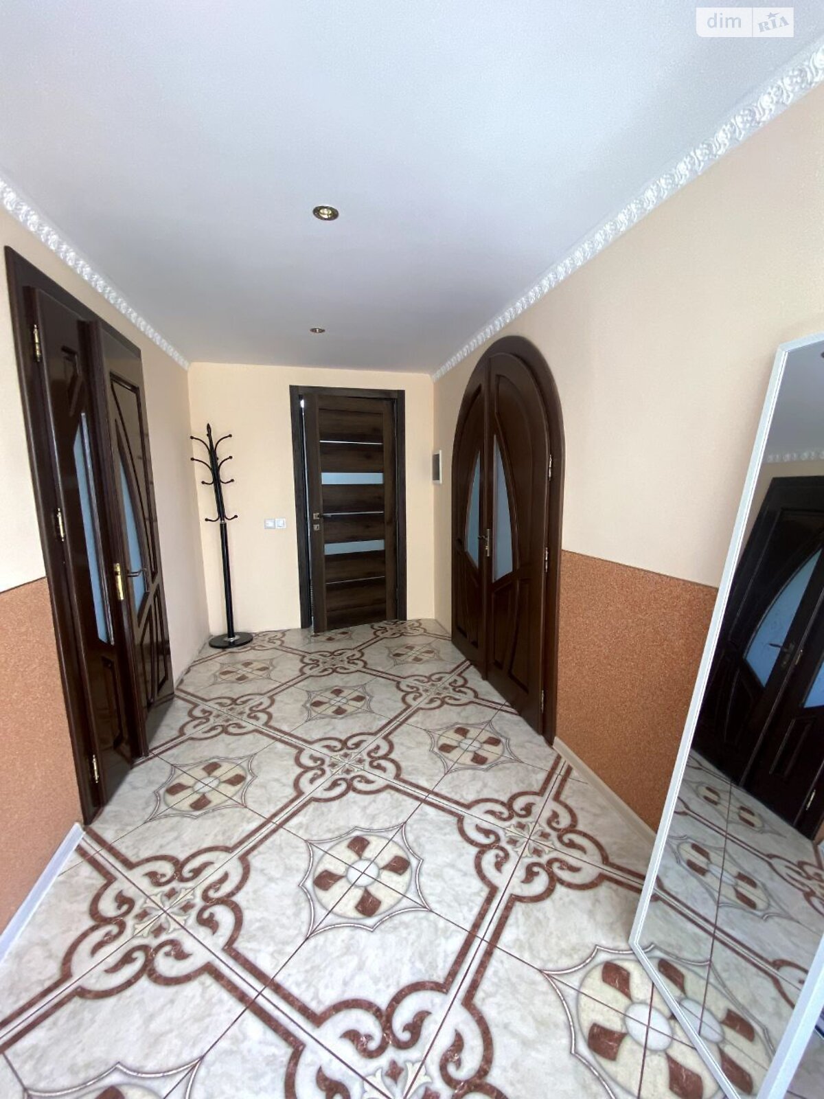двоповерховий будинок бесідка, 255.3 кв. м, цегла. Продаж у Ольшаниці фото 1 двоповерховий будинок бесідка, 255.3 кв. м, цегла. Продаж у Ольшаниці фото 1
