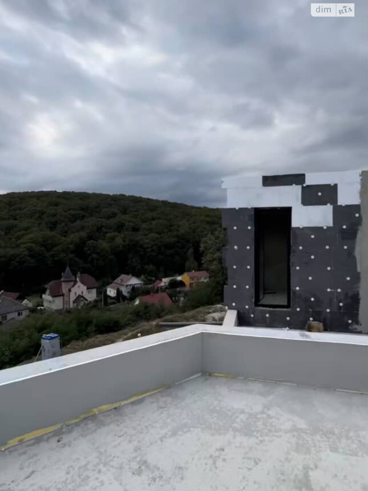 триповерховий будинок з балконом, 233 кв. м, цегла. Продаж у Оноківцях фото 1 триповерховий будинок з балконом, 233 кв. м, цегла. Продаж у Оноківцях фото 1