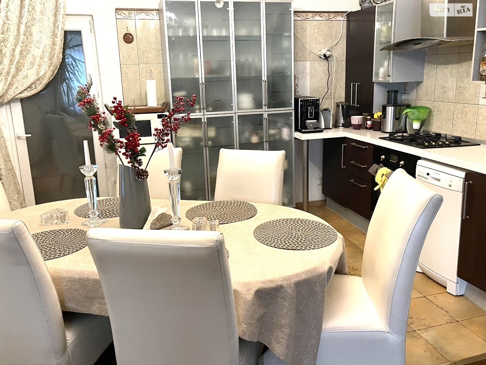 двухэтажный дом с гаражом, 223 кв. м, кирпич. Продажа в Оноковцы фото 1 двухэтажный дом с гаражом, 223 кв. м, кирпич. Продажа в Оноковцы фото 1