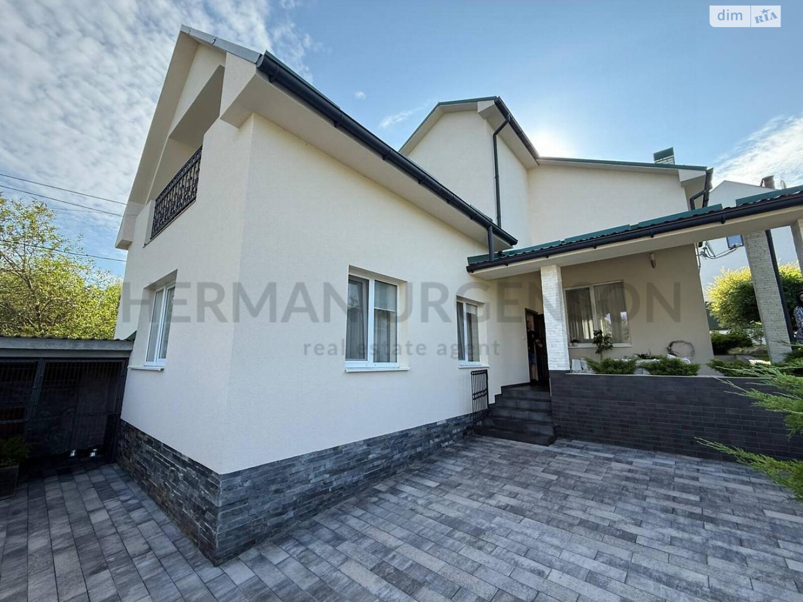 двухэтажный дом с балконом, 170 кв. м, кирпич. Продажа в Оноковцы фото 1 двухэтажный дом с балконом, 170 кв. м, кирпич. Продажа в Оноковцы фото 1