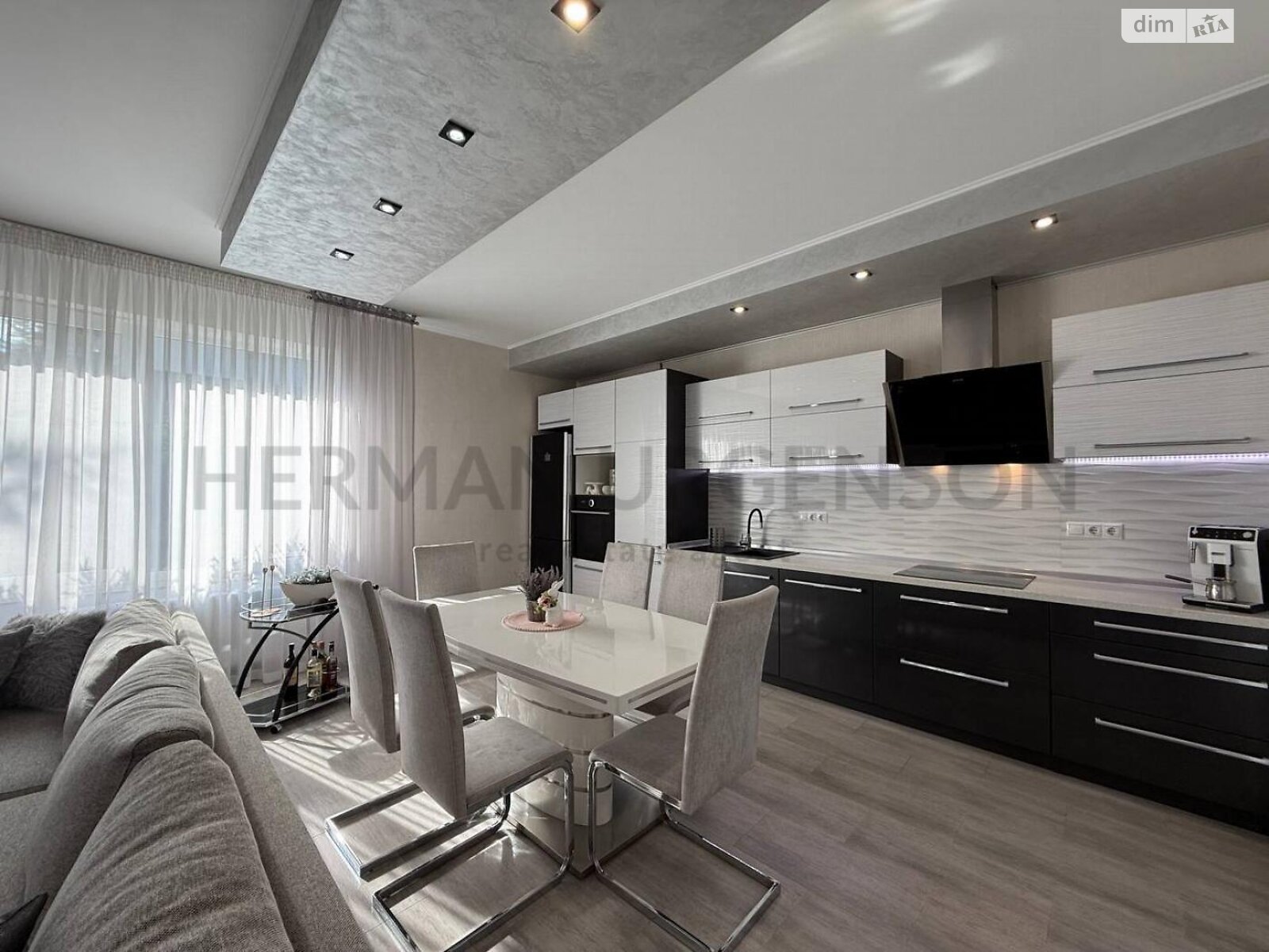 двухэтажный дом с балконом, 170 кв. м, кирпич. Продажа в Оноковцы фото 1 двухэтажный дом с балконом, 170 кв. м, кирпич. Продажа в Оноковцы фото 1