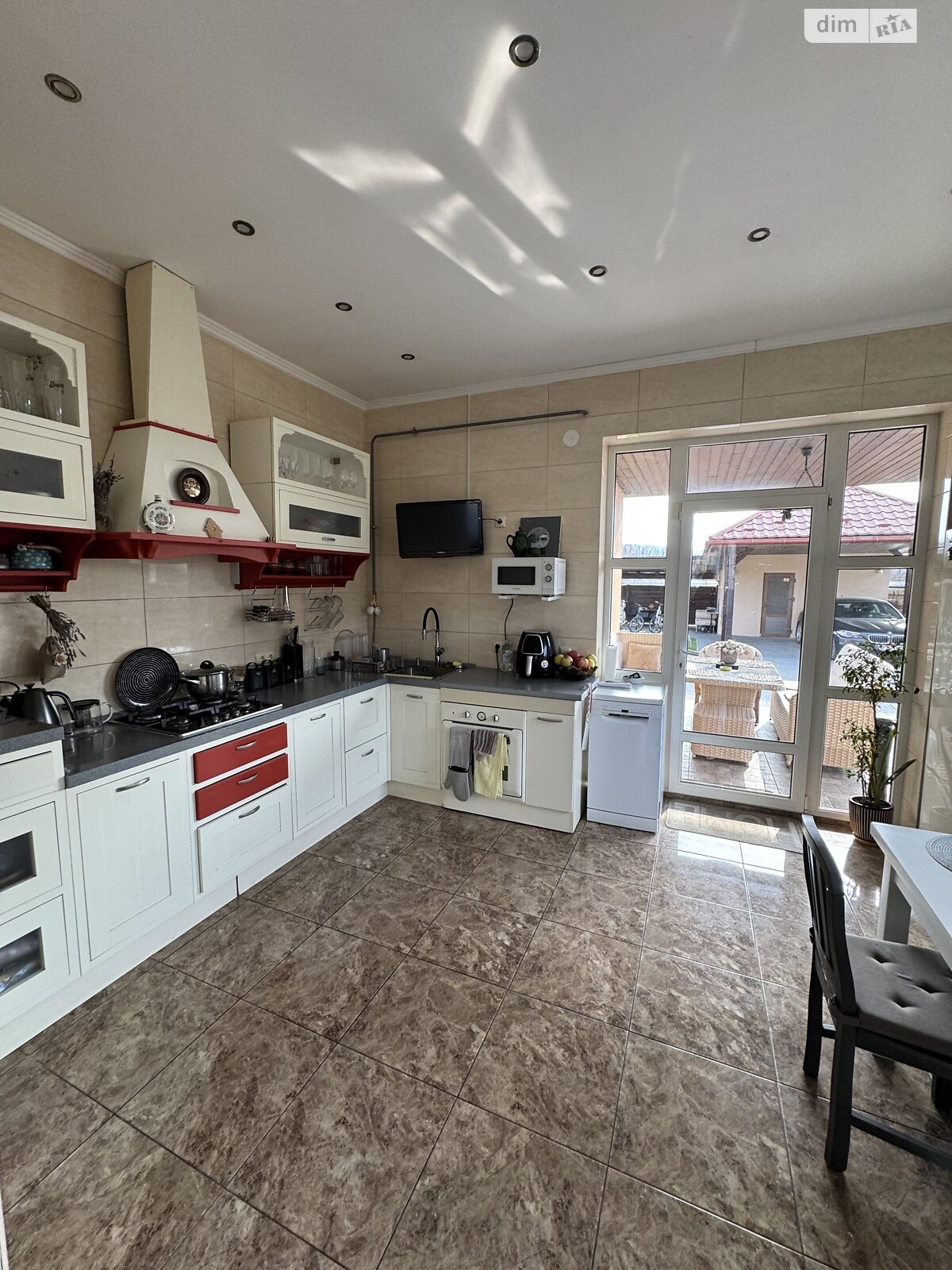 одноэтажный дом с отоплением, 110 кв. м, кирпич. Продажа в Оноковцы фото 1