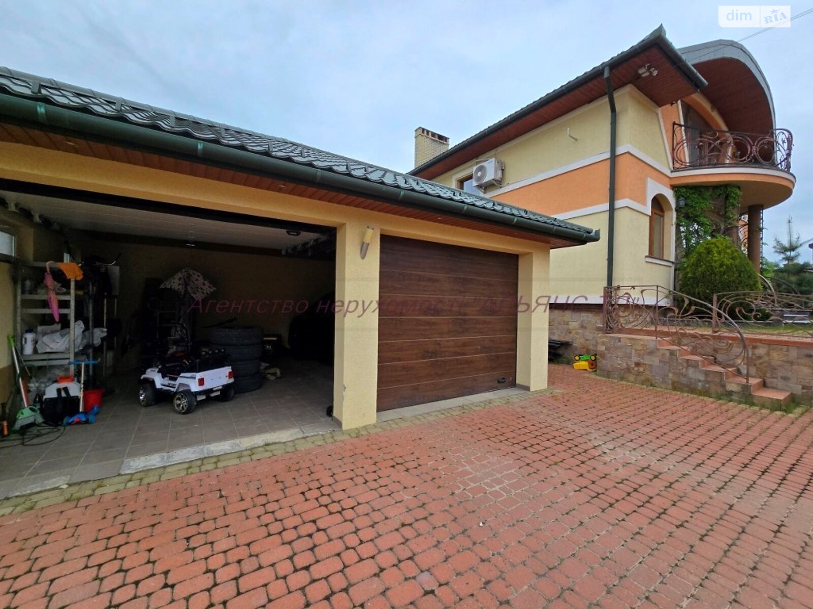 двухэтажный дом с ремонтом, 229 кв. м, кирпич. Продажа в Оноковцы фото 1 двухэтажный дом с ремонтом, 229 кв. м, кирпич. Продажа в Оноковцы фото 1