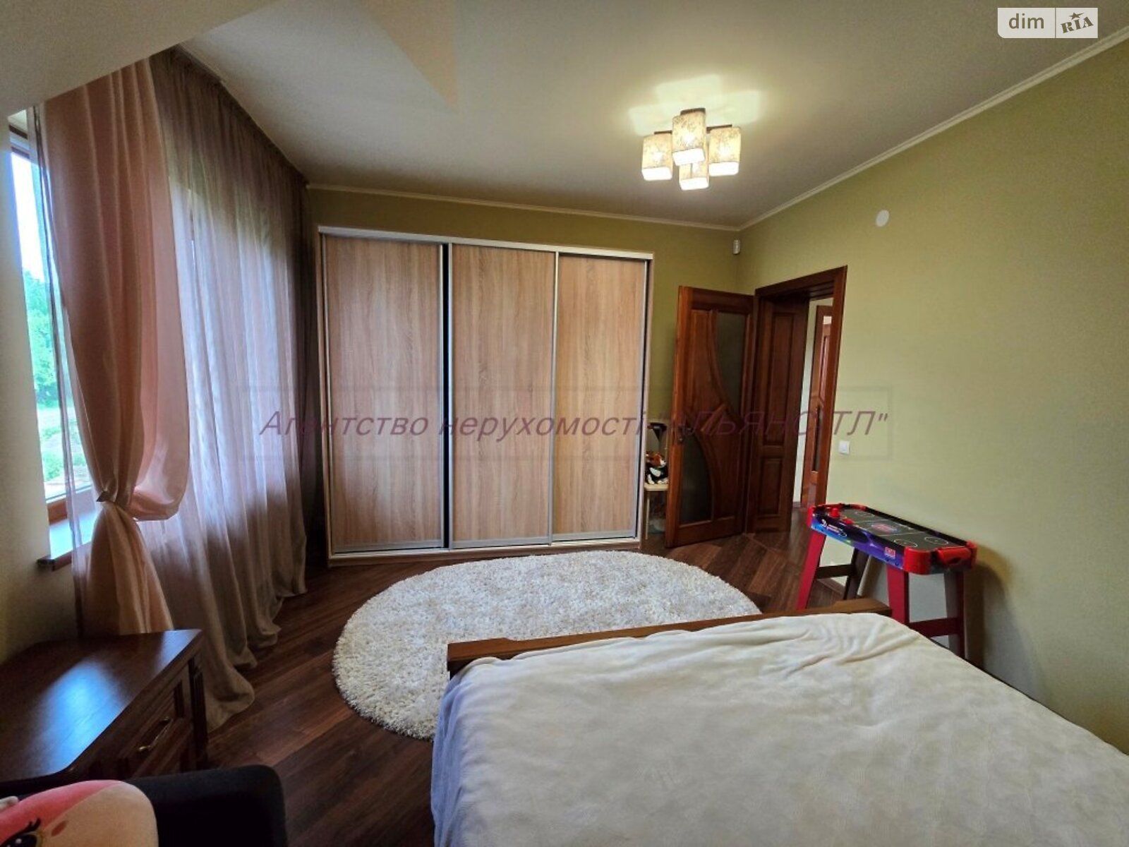 двухэтажный дом с ремонтом, 229 кв. м, кирпич. Продажа в Оноковцы фото 1 двухэтажный дом с ремонтом, 229 кв. м, кирпич. Продажа в Оноковцы фото 1