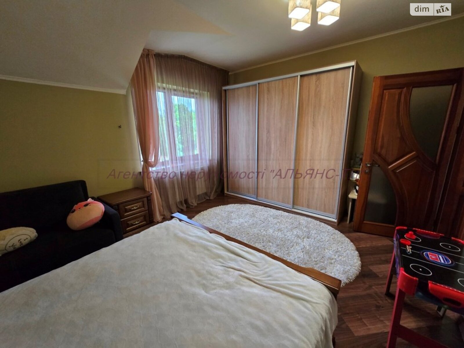 двухэтажный дом с ремонтом, 229 кв. м, кирпич. Продажа в Оноковцы фото 1 двухэтажный дом с ремонтом, 229 кв. м, кирпич. Продажа в Оноковцы фото 1