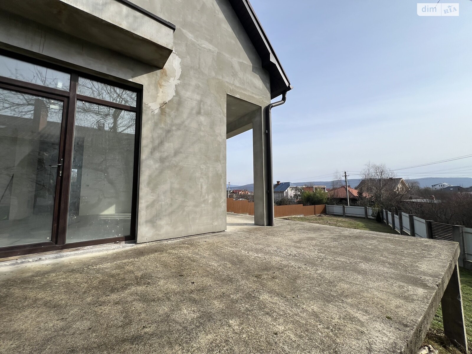 двухэтажный дом с верандой, 220 кв. м, кирпич. Продажа в Оноковцы фото 1