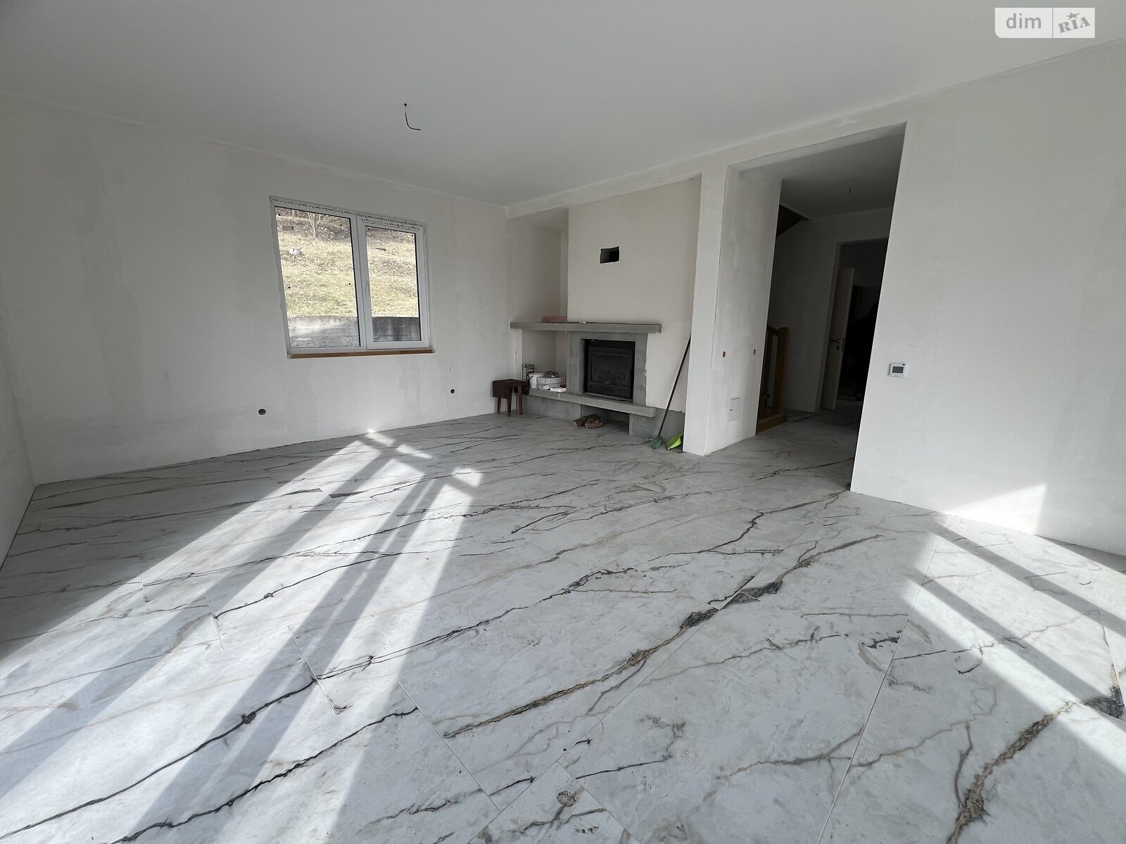 двухэтажный дом с верандой, 220 кв. м, кирпич. Продажа в Оноковцы фото 1