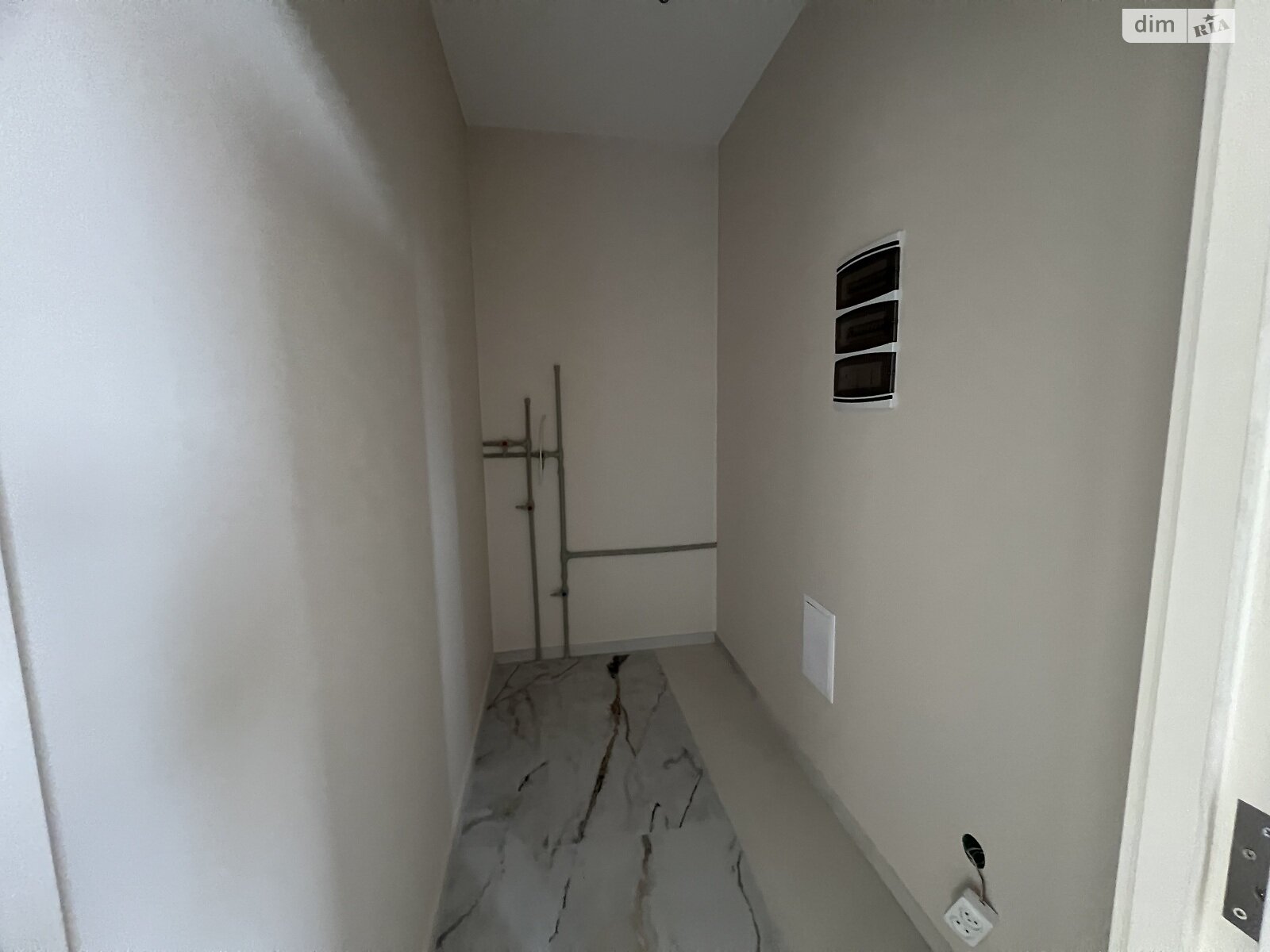 двухэтажный дом с верандой, 220 кв. м, кирпич. Продажа в Оноковцы фото 1