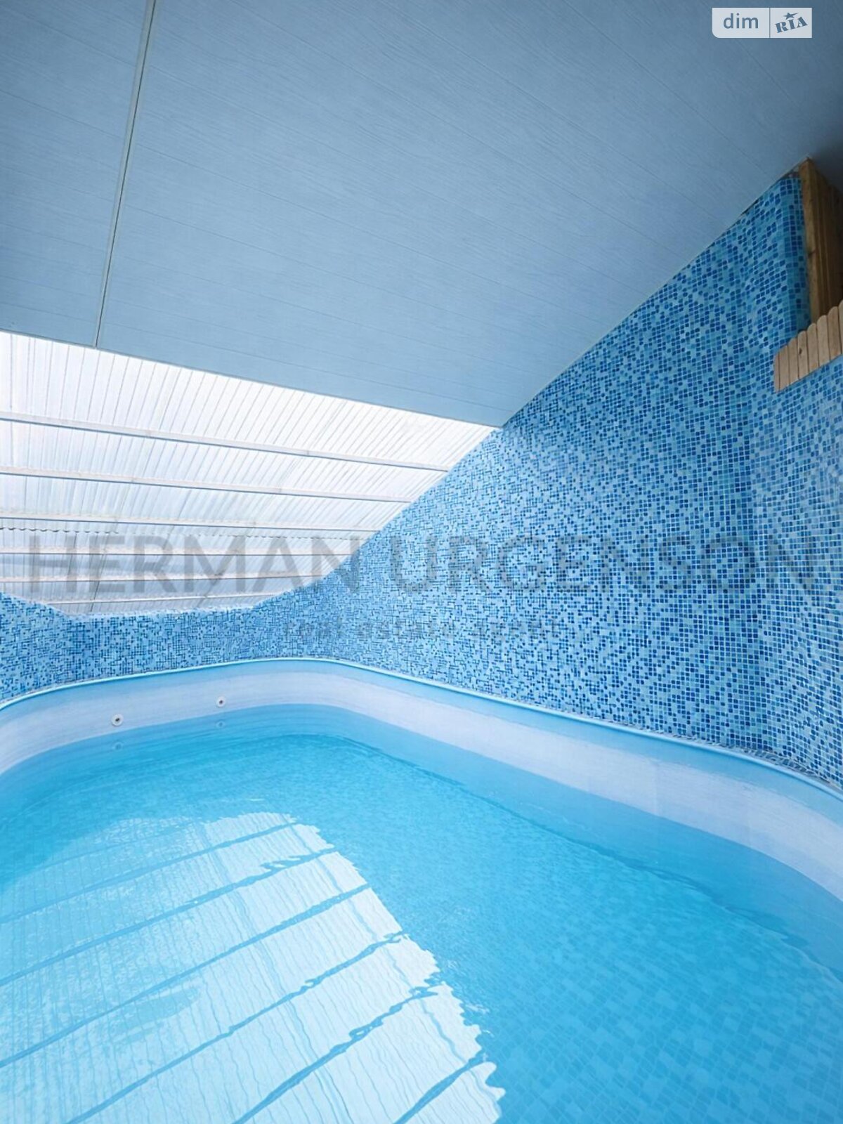 двухэтажный дом с балконом, 191.1 кв. м, кирпич. Продажа в Оноковцы фото 1