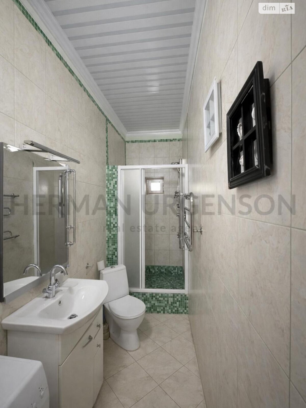 двухэтажный дом с балконом, 191.1 кв. м, кирпич. Продажа в Оноковцы фото 1