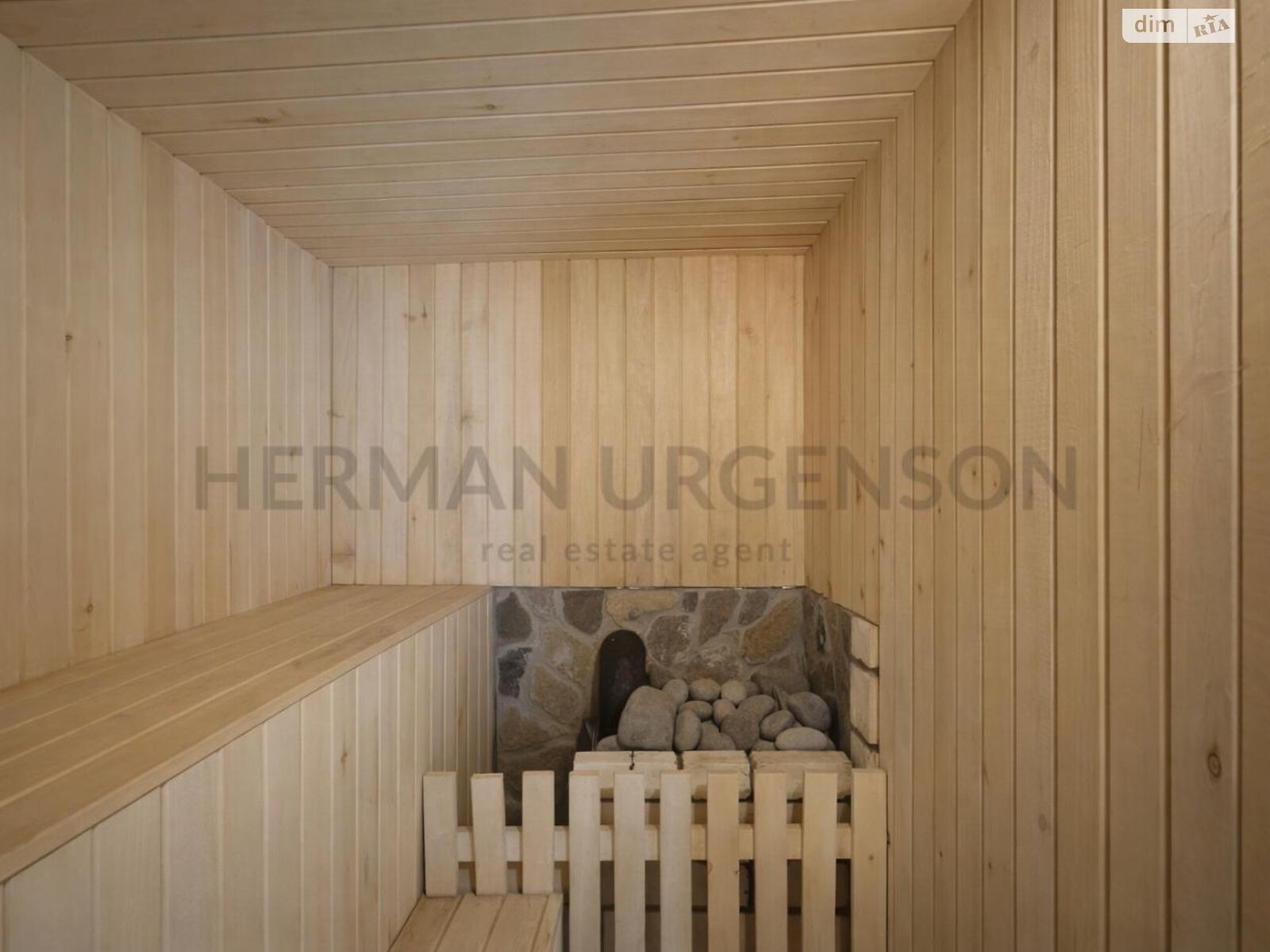 двухэтажный дом с балконом, 191.1 кв. м, кирпич. Продажа в Оноковцы фото 1