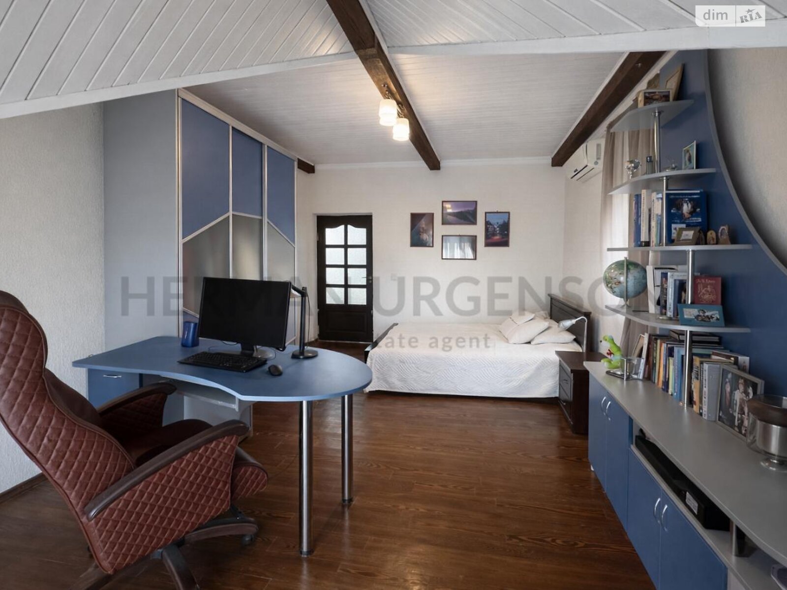 двухэтажный дом с балконом, 191.1 кв. м, кирпич. Продажа в Оноковцы фото 1