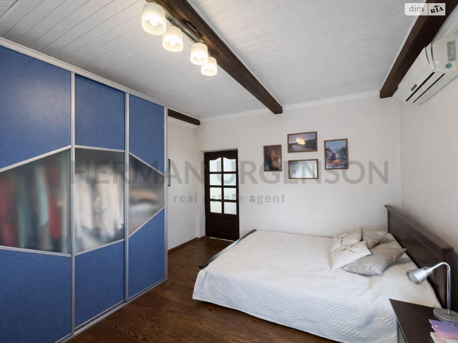 двухэтажный дом с балконом, 191.1 кв. м, кирпич. Продажа в Оноковцы фото 1