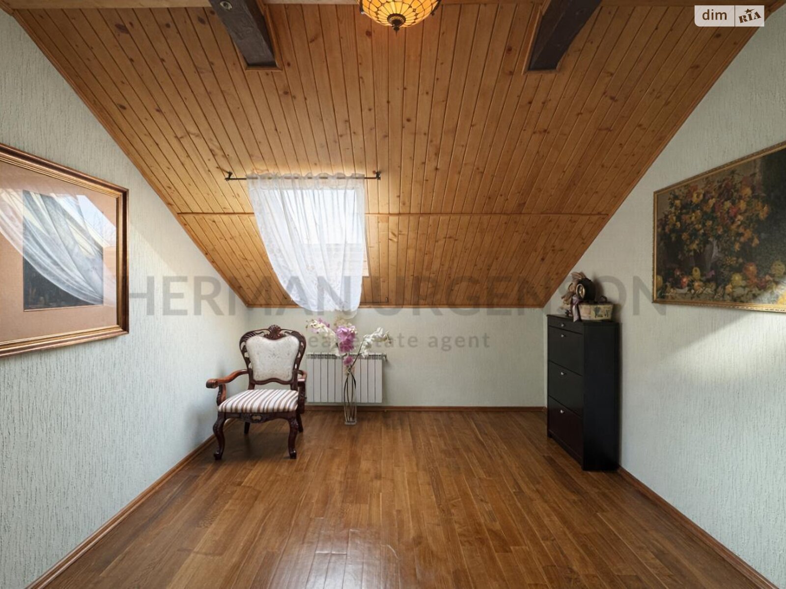 двухэтажный дом с балконом, 191.1 кв. м, кирпич. Продажа в Оноковцы фото 1