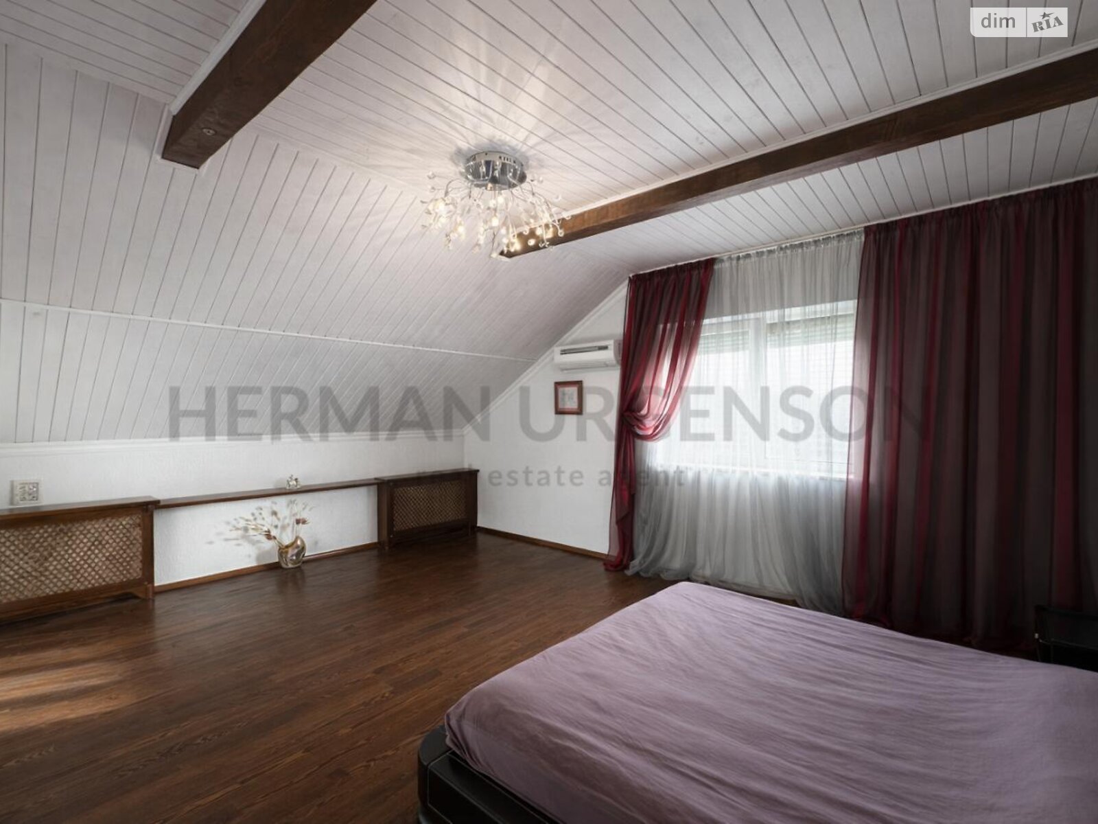 двухэтажный дом с балконом, 191.1 кв. м, кирпич. Продажа в Оноковцы фото 1