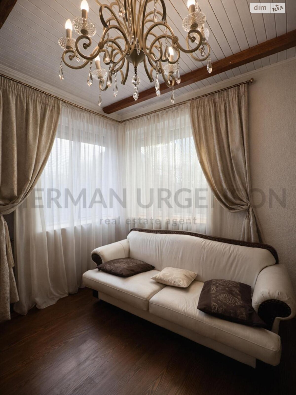 двухэтажный дом с балконом, 191.1 кв. м, кирпич. Продажа в Оноковцы фото 1