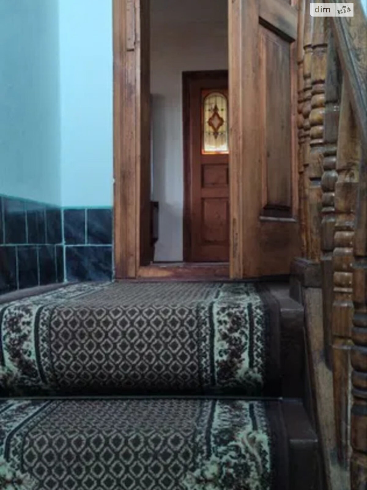 трехэтажный дом с гаражом, 326 кв. м, кирпич. Продажа в Опорах фото 1