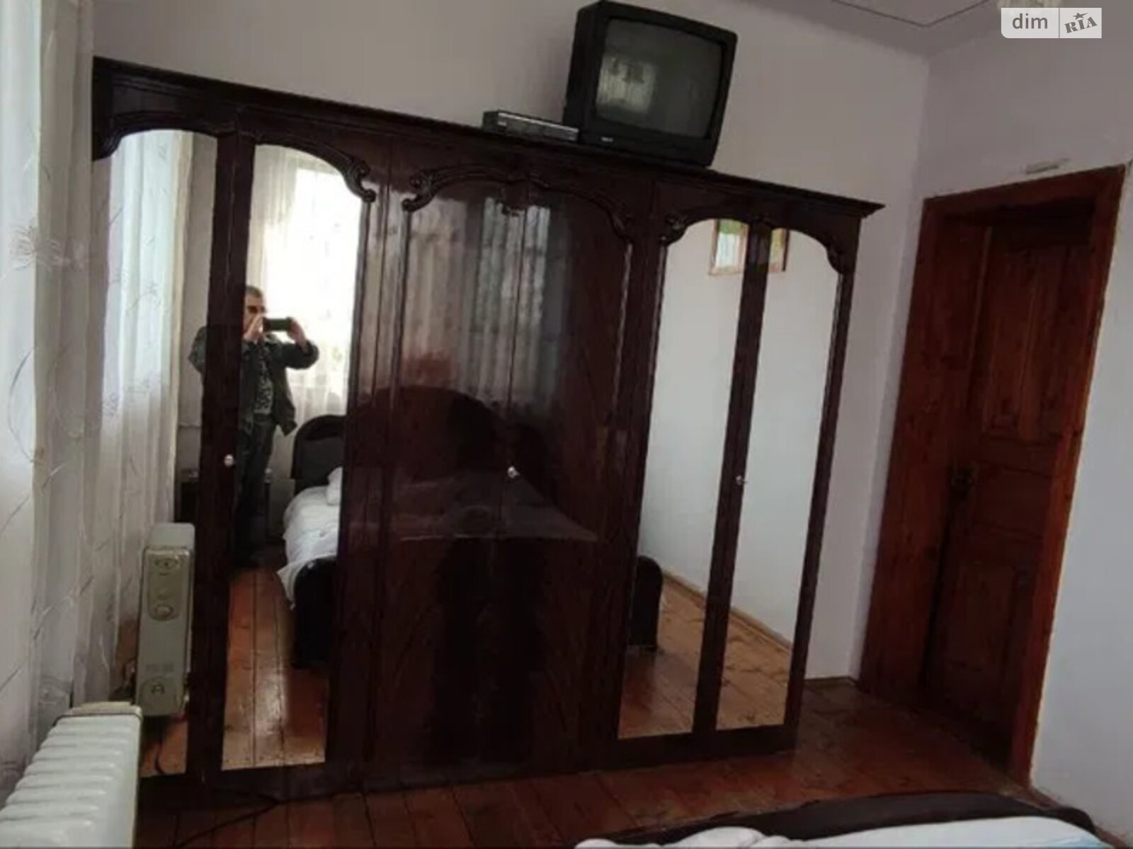 трехэтажный дом с гаражом, 326 кв. м, кирпич. Продажа в Опорах фото 1