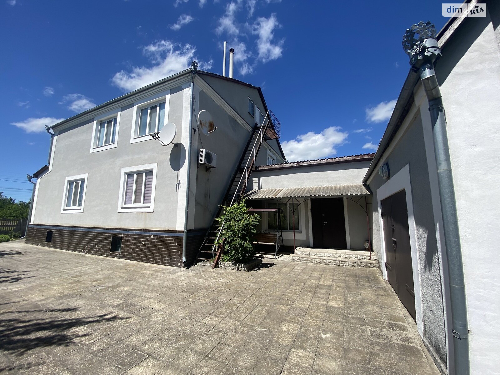 двоповерховий будинок з верандою, 400 кв. м, цегла. Продаж у Оратові фото 1 двоповерховий будинок з верандою, 400 кв. м, цегла. Продаж у Оратові фото 1