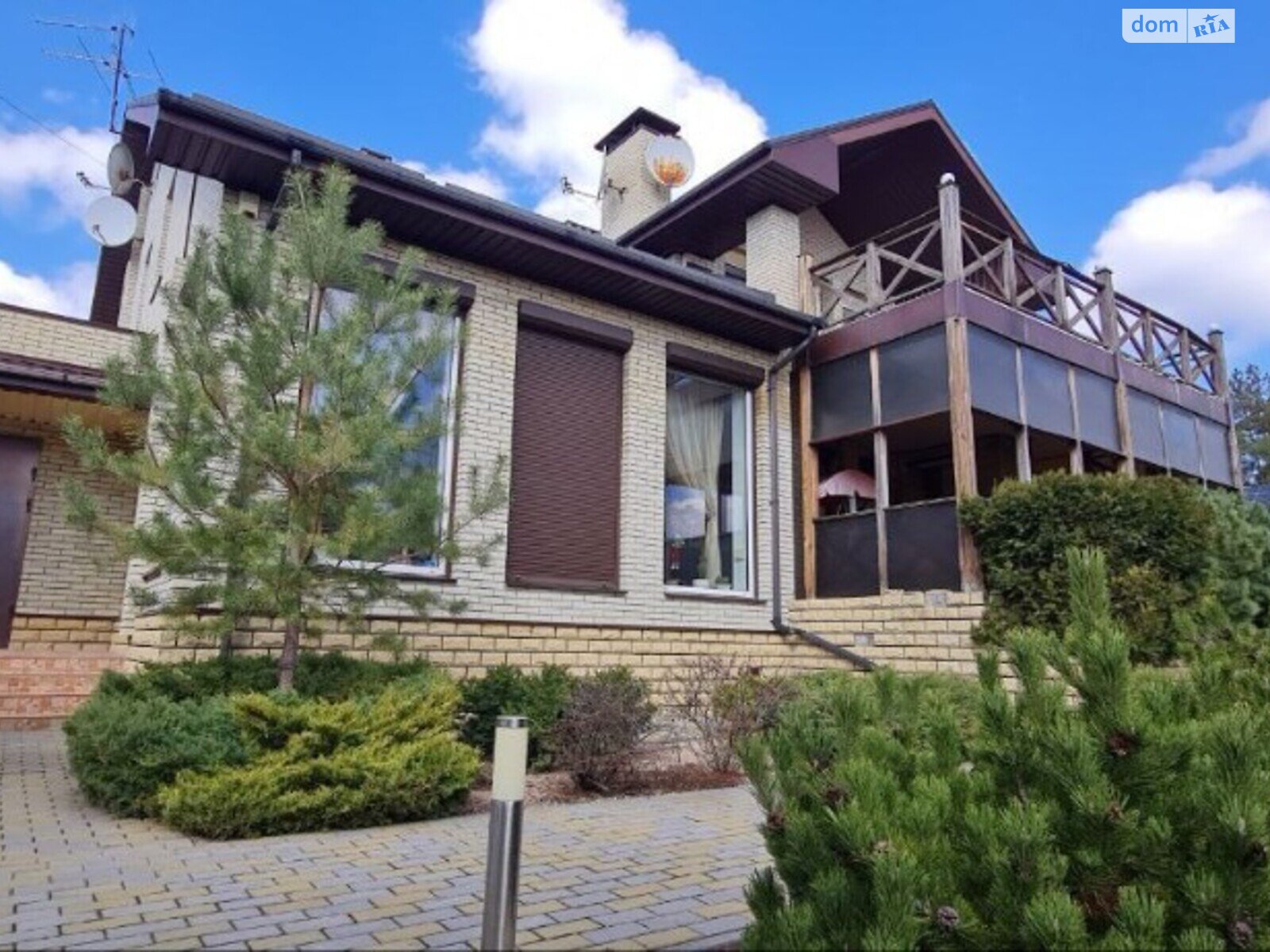 двухэтажный дом с верандой, 300 кв. м, кирпич. Продажа в Орловщине фото 1 двухэтажный дом с верандой, 300 кв. м, кирпич. Продажа в Орловщине фото 1