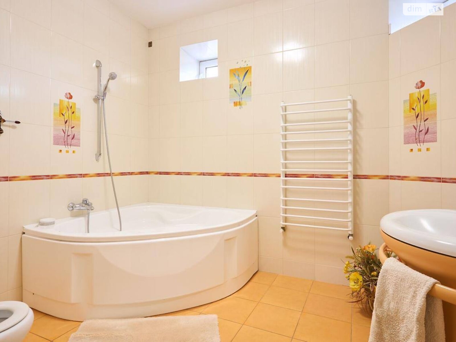 двухэтажный дом с гаражом, 465 кв. м, кирпич. Продажа в Орловщине фото 1 двухэтажный дом с гаражом, 465 кв. м, кирпич. Продажа в Орловщине фото 1