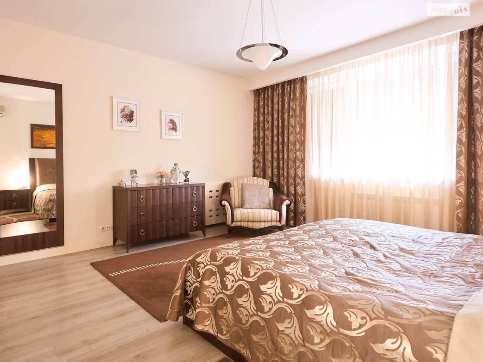 двухэтажный дом с гаражом, 465 кв. м, кирпич. Продажа в Орловщине фото 1 двухэтажный дом с гаражом, 465 кв. м, кирпич. Продажа в Орловщине фото 1