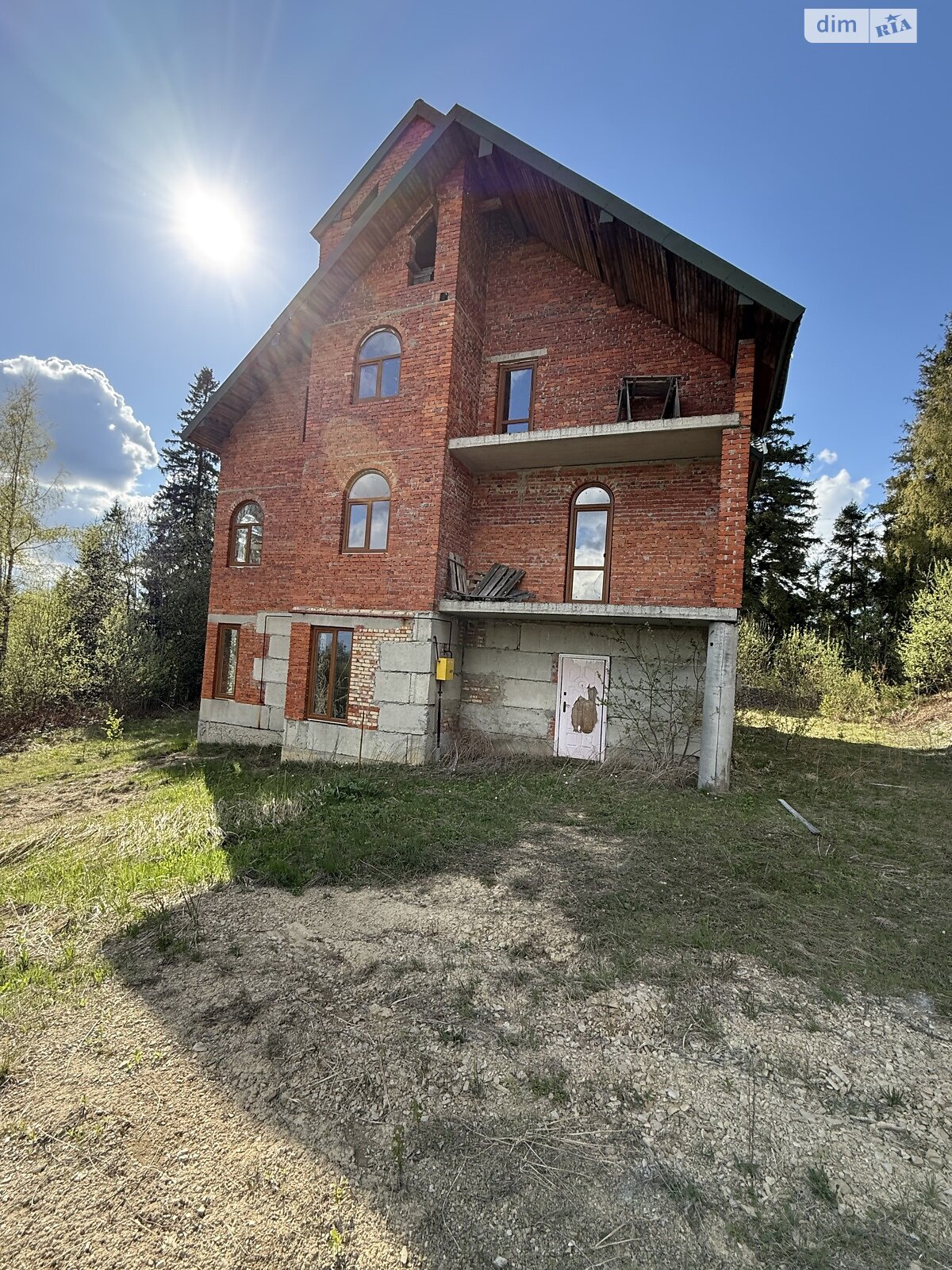 трехэтажный дом, 370.2 кв. м, кирпич. Продажа в Орявчике фото 1 трехэтажный дом, 370.2 кв. м, кирпич. Продажа в Орявчике фото 1
