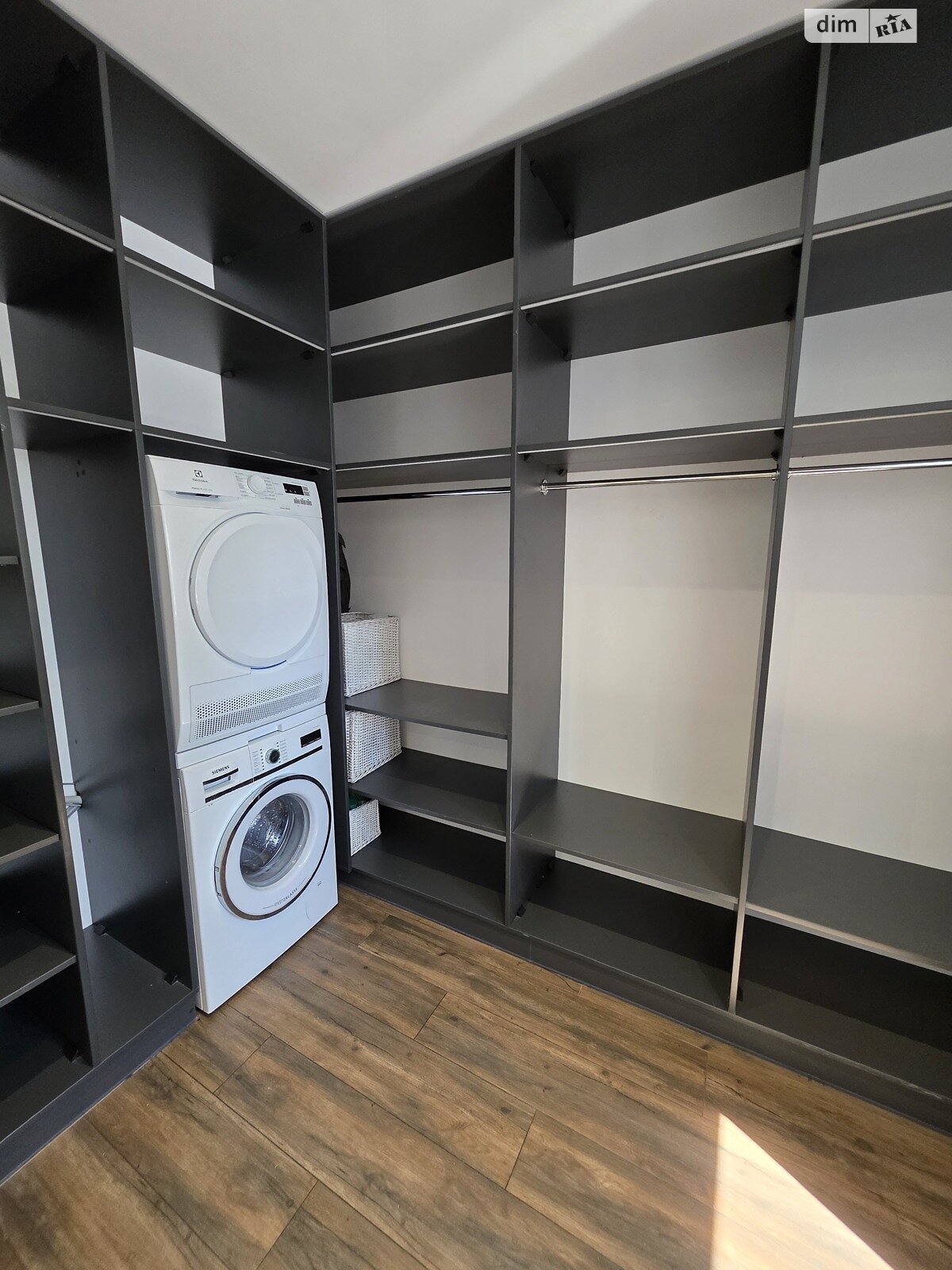 двухэтажный дом, 246 кв. м, кирпич. Продажа в Осещине фото 1 двухэтажный дом, 246 кв. м, кирпич. Продажа в Осещине фото 1
