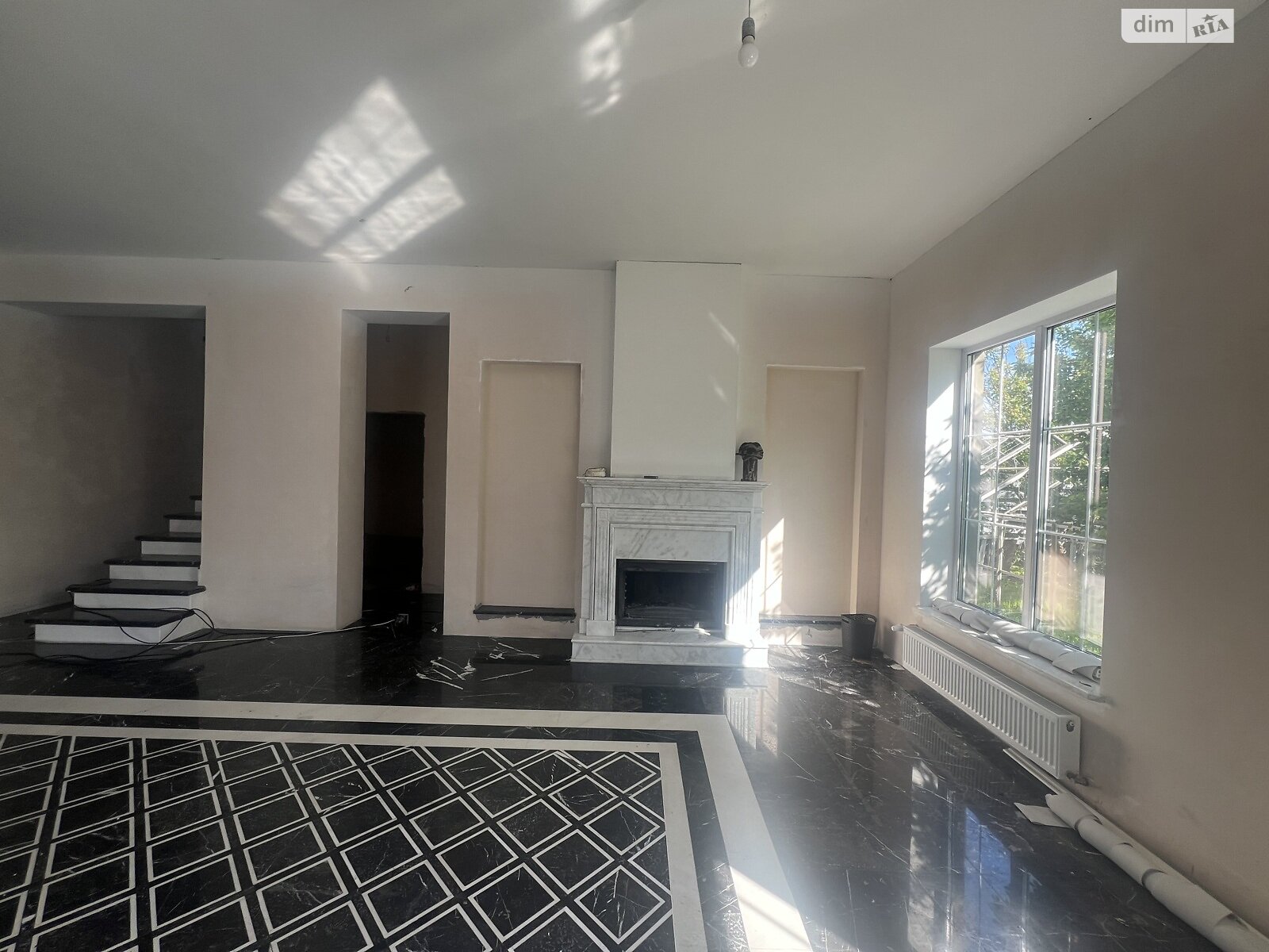 триповерховий будинок з верандою, 280 кв. м, кирпич. Продаж у Осещині фото 1 триповерховий будинок з верандою, 280 кв. м, кирпич. Продаж у Осещині фото 1