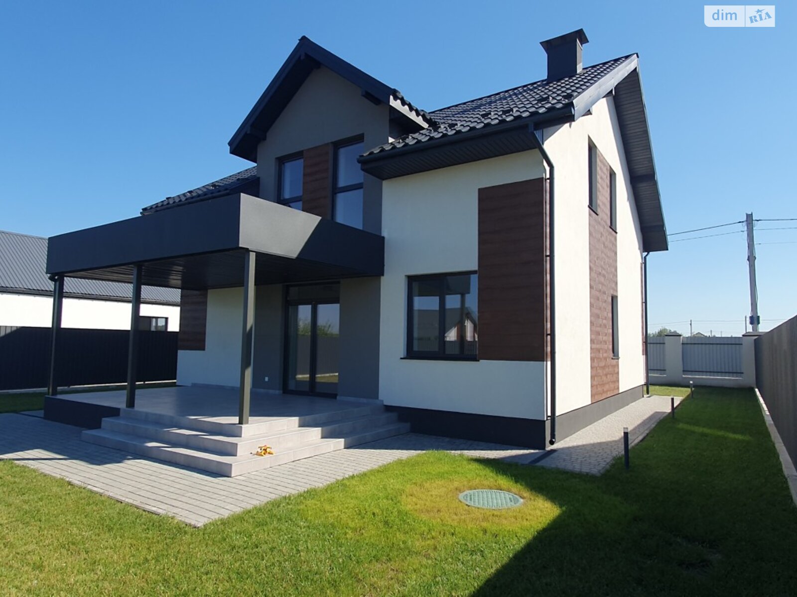 двухэтажный дом с ремонтом, 228 кв. м, пеноблок. Продажа в Осещине фото 1