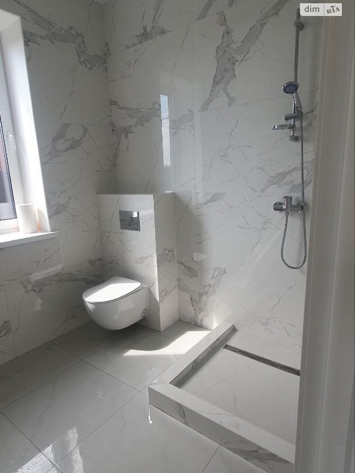 двухэтажный дом с ремонтом, 228 кв. м, пеноблок. Продажа в Осещине фото 1