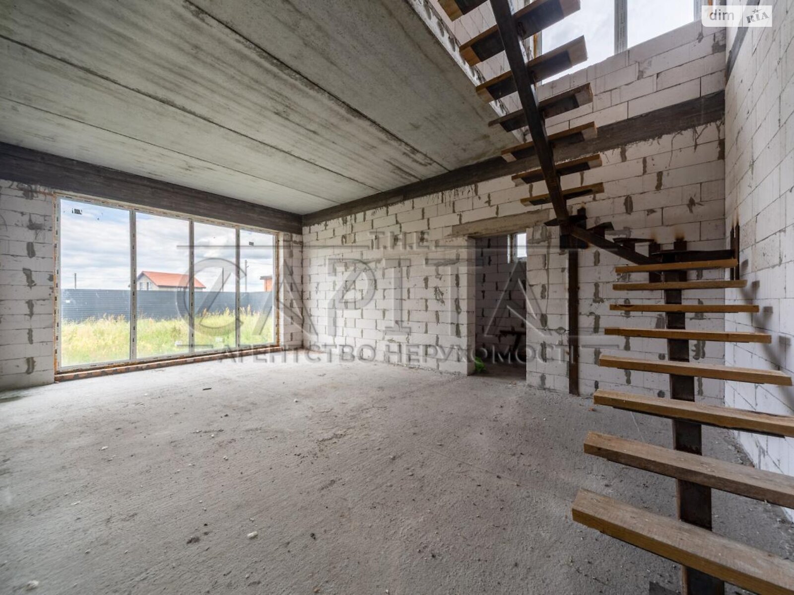 двоповерховий будинок з балконом, 160 кв. м, цегла. Продаж у Осещині фото 1