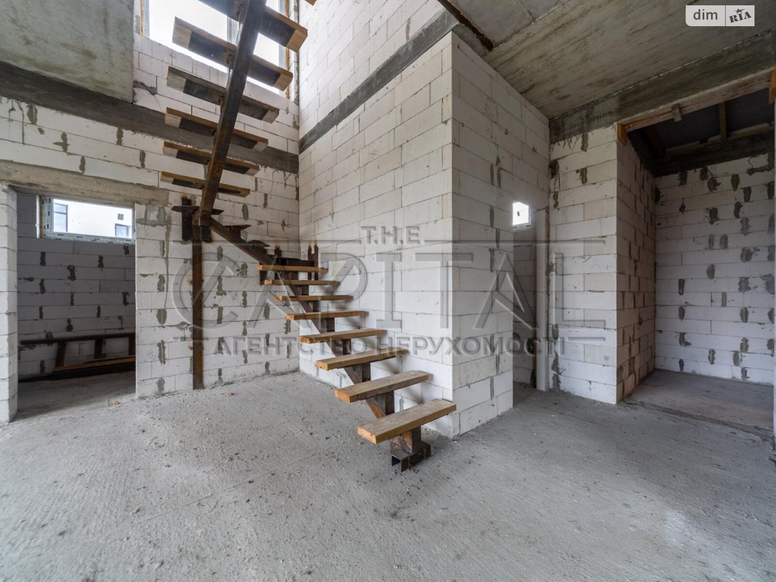 двоповерховий будинок з балконом, 160 кв. м, цегла. Продаж у Осещині фото 1