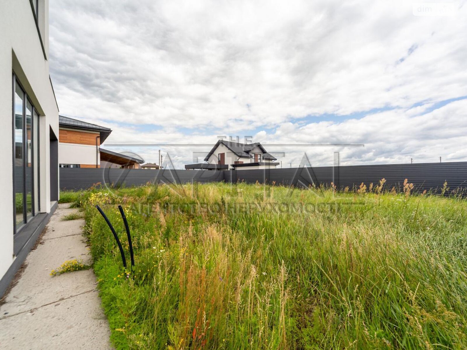 двоповерховий будинок з балконом, 160 кв. м, цегла. Продаж у Осещині фото 1