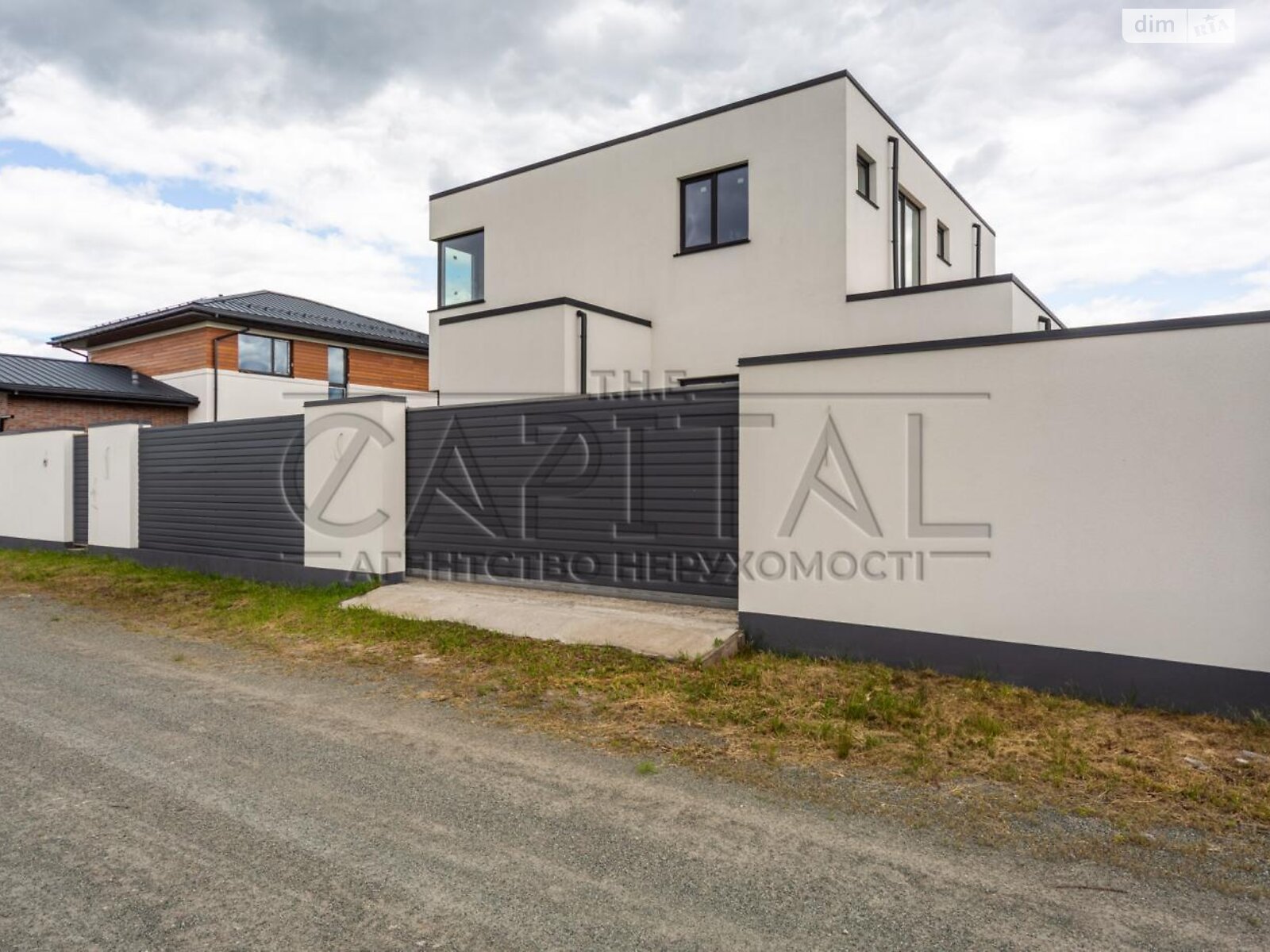 двоповерховий будинок з балконом, 160 кв. м, цегла. Продаж у Осещині фото 1