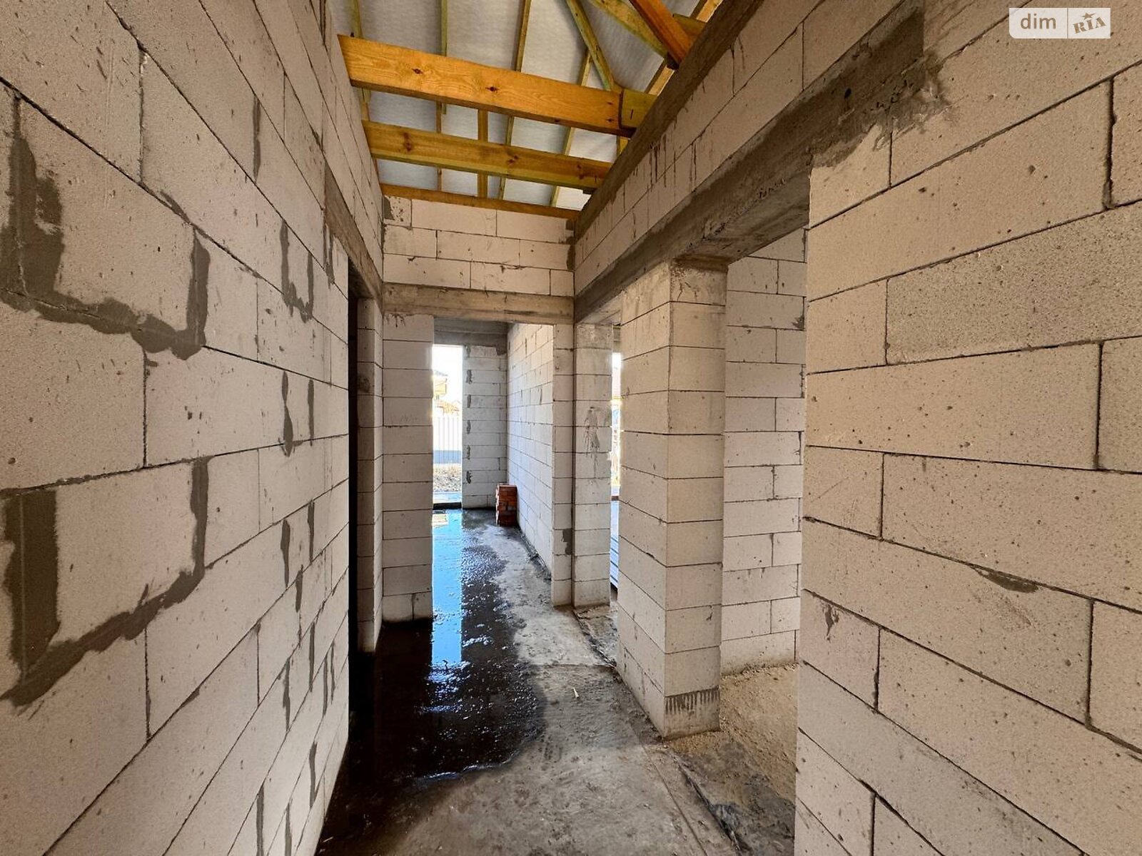 одноповерховий будинок з верандою, 140 кв. м, керамзітобетон. Продаж у Осещині фото 1