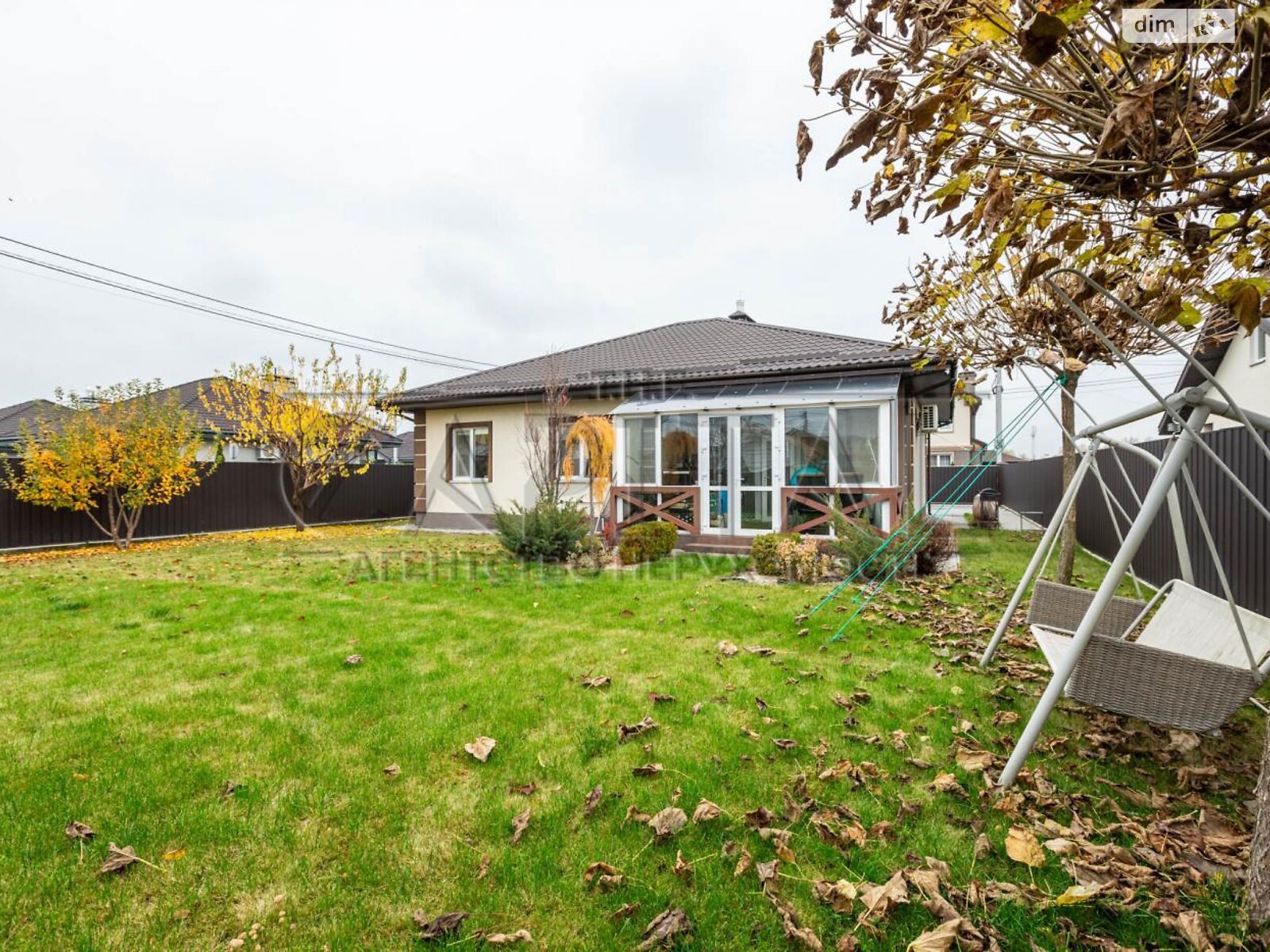 одноповерховий будинок з ремонтом, 132 кв. м, цегла. Продаж у Осещині фото 1 одноповерховий будинок з ремонтом, 132 кв. м, цегла. Продаж у Осещині фото 1