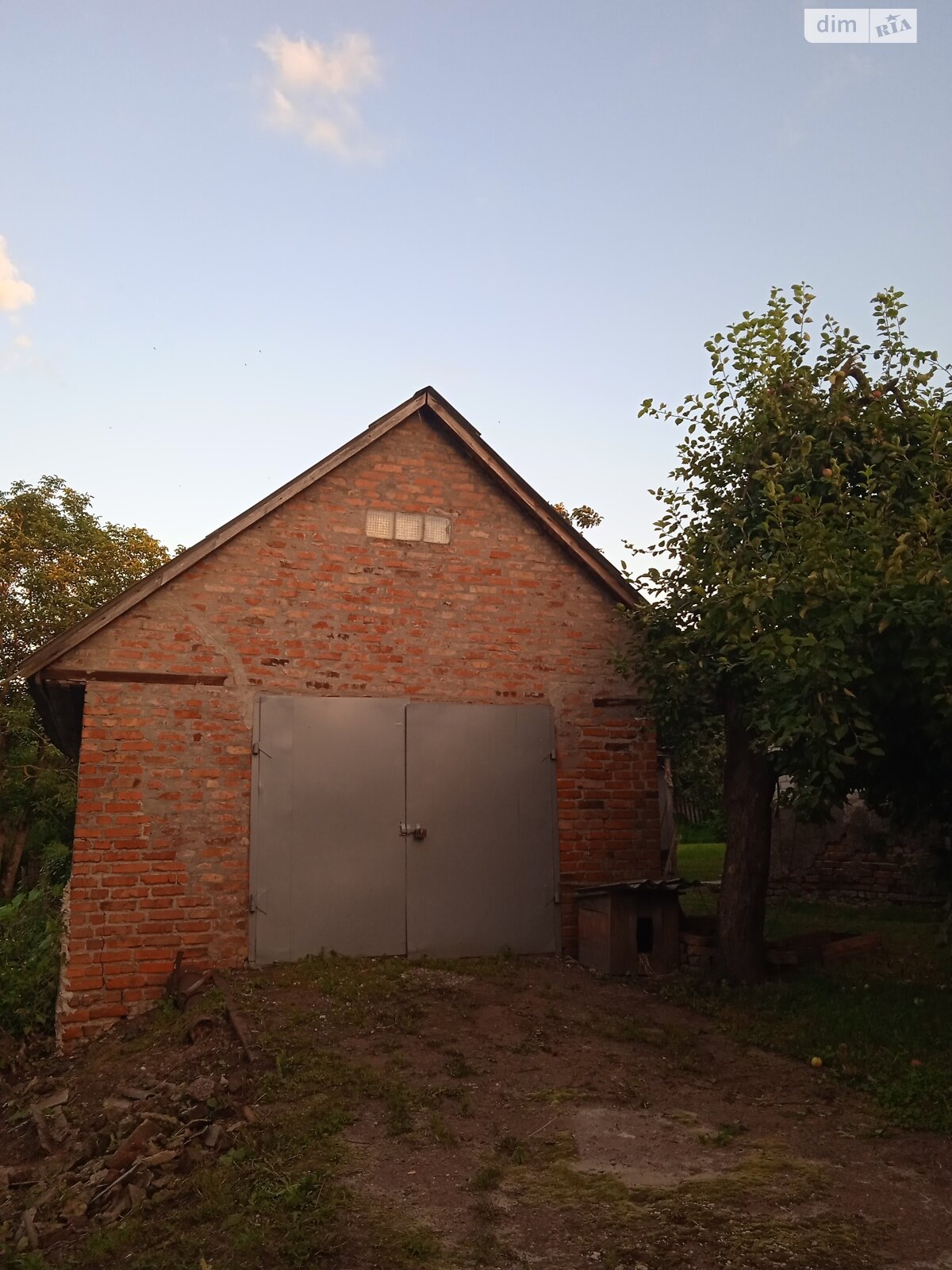 одноэтажный дом с верандой, 141 кв. м, дерево и кирпич. Продажа в Остре фото 1 одноэтажный дом с верандой, 141 кв. м, дерево и кирпич. Продажа в Остре фото 1