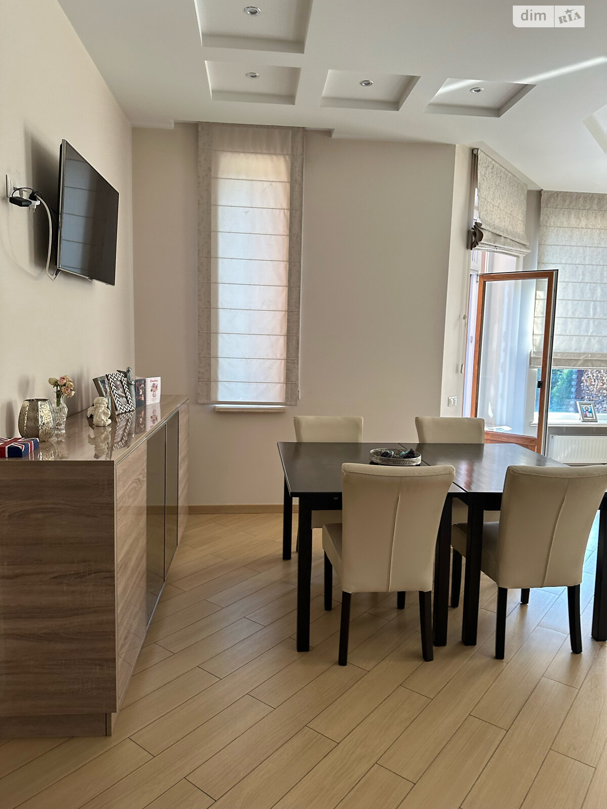 двухэтажный дом с верандой, 450 кв. м, кирпич. Продажа в Острице фото 1 двухэтажный дом с верандой, 450 кв. м, кирпич. Продажа в Острице фото 1