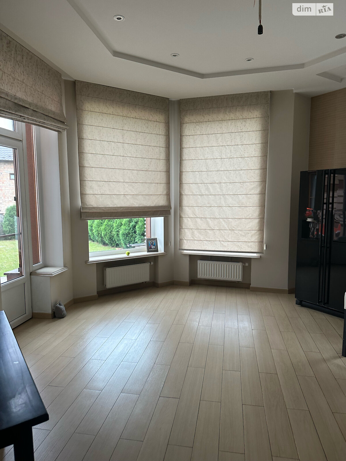 двухэтажный дом с верандой, 450 кв. м, кирпич. Продажа в Острице фото 1 двухэтажный дом с верандой, 450 кв. м, кирпич. Продажа в Острице фото 1