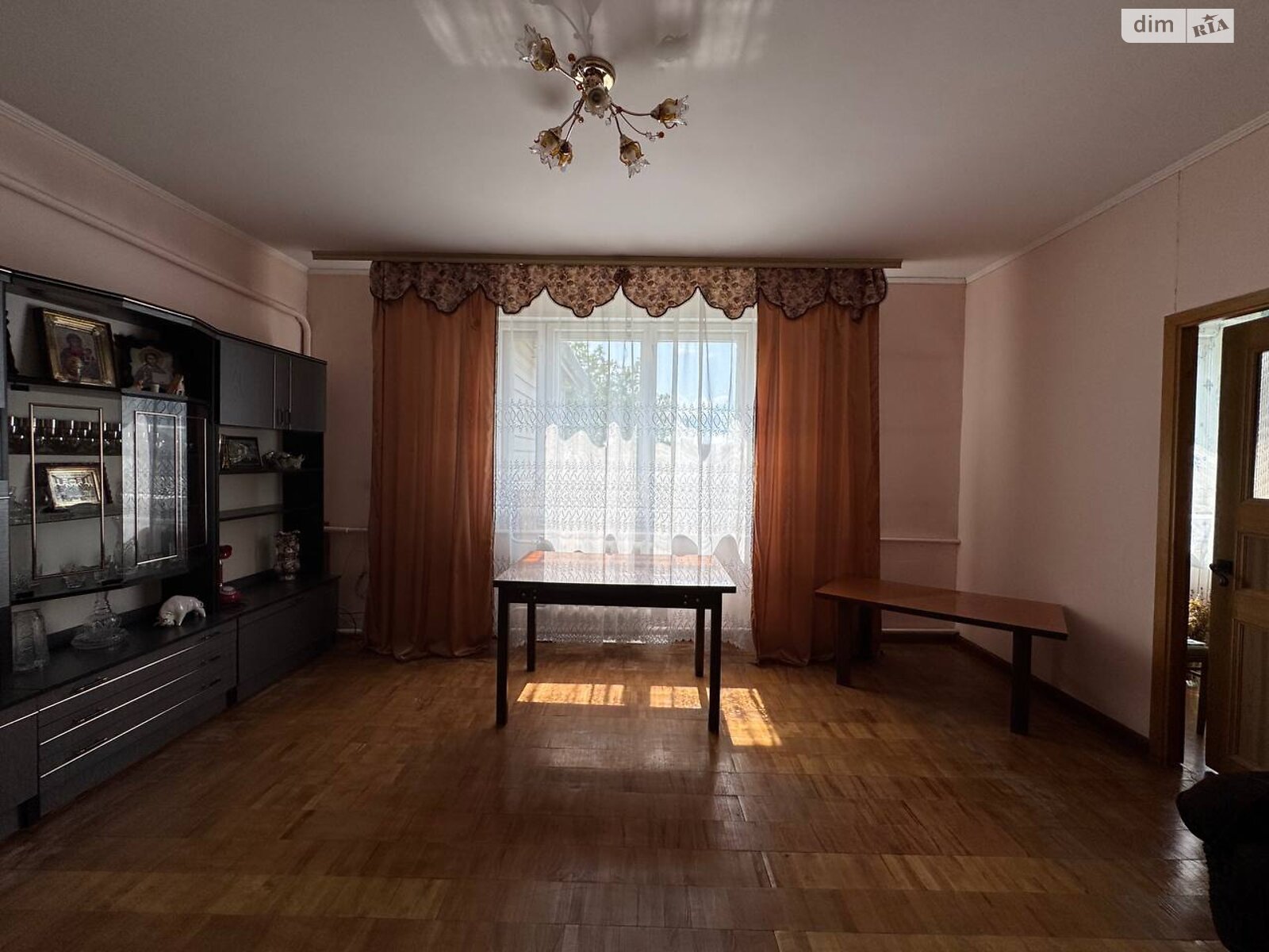 двухэтажный дом с гаражом, 151.3 кв. м, кирпич. Продажа в Остроге фото 1 двухэтажный дом с гаражом, 151.3 кв. м, кирпич. Продажа в Остроге фото 1