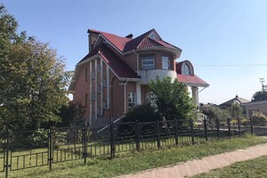 двухэтажный дом с ремонтом, 275 кв. м, кирпич. Продажа в Остроге район Острог фото 2