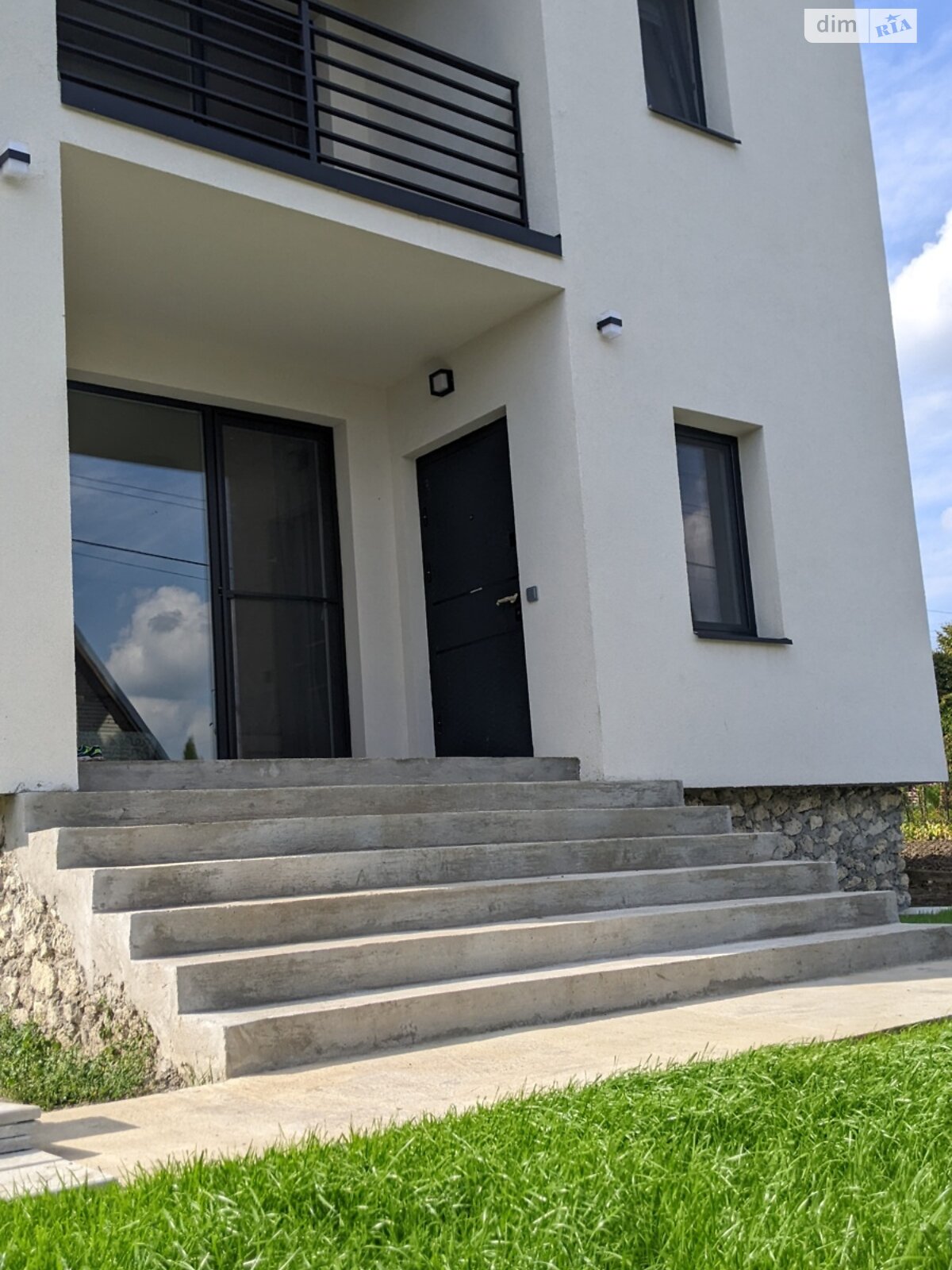 двухэтажный дом с верандой, 90 кв. м, керамический блок. Продажа в Острове фото 1