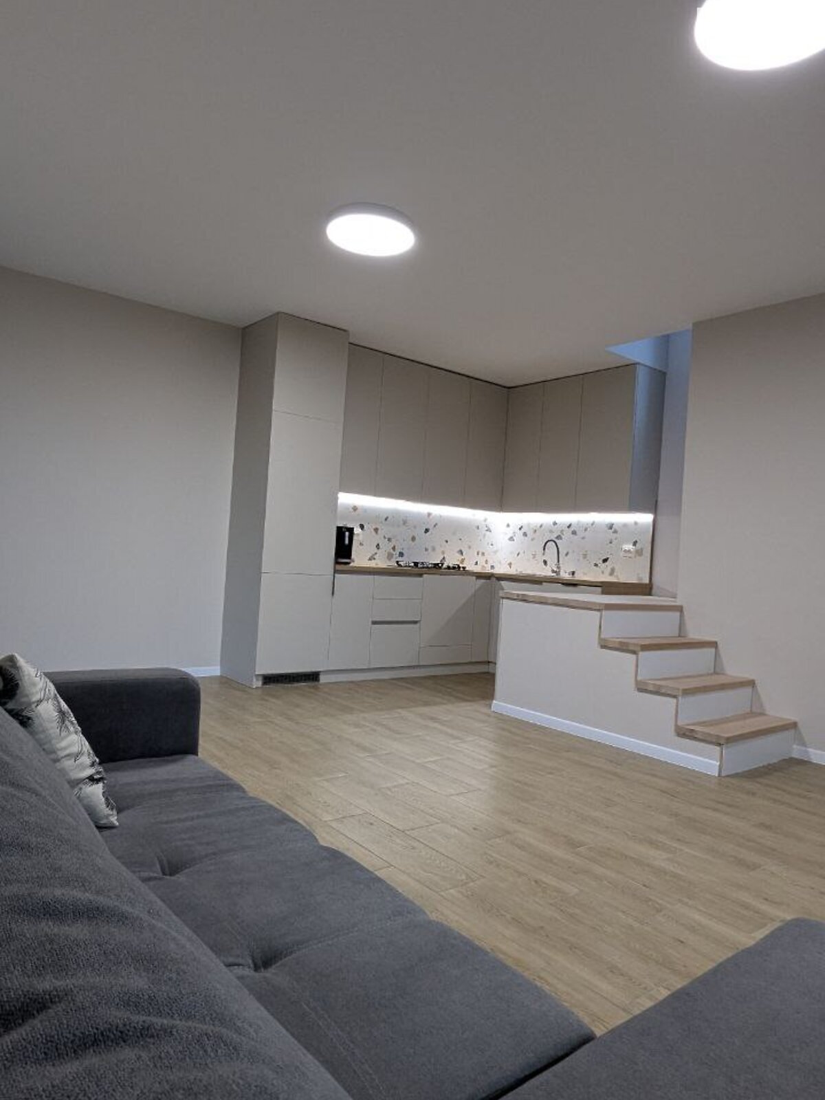 двухэтажный дом с верандой, 90 кв. м, керамический блок. Продажа в Острове фото 1