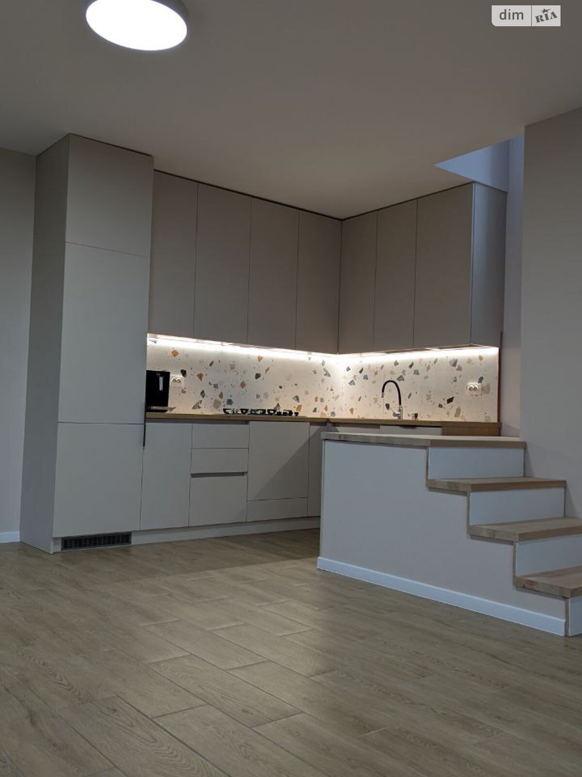 двухэтажный дом с верандой, 90 кв. м, керамический блок. Продажа в Острове фото 1