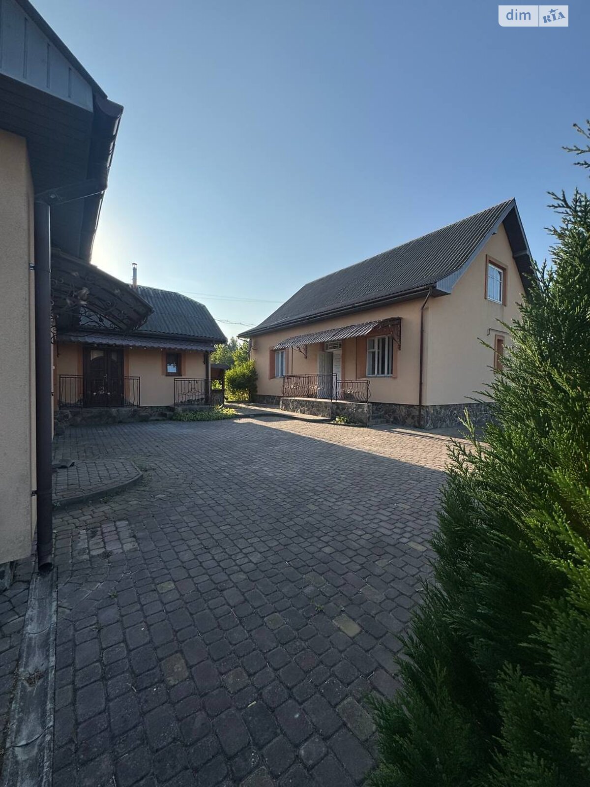 одноповерховий будинок з гаражем, 130 кв. м, цегла. Продаж у Отинії фото 1 одноповерховий будинок з гаражем, 130 кв. м, цегла. Продаж у Отинії фото 1