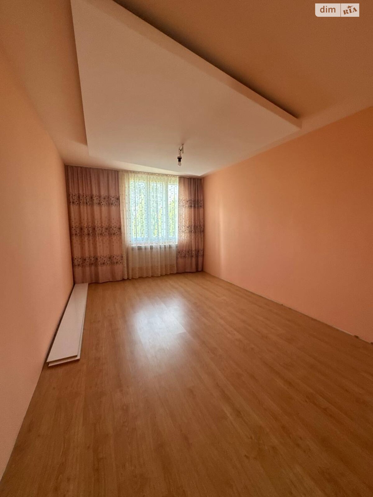 одноповерховий будинок з гаражем, 130 кв. м, цегла. Продаж у Отинії фото 1 одноповерховий будинок з гаражем, 130 кв. м, цегла. Продаж у Отинії фото 1