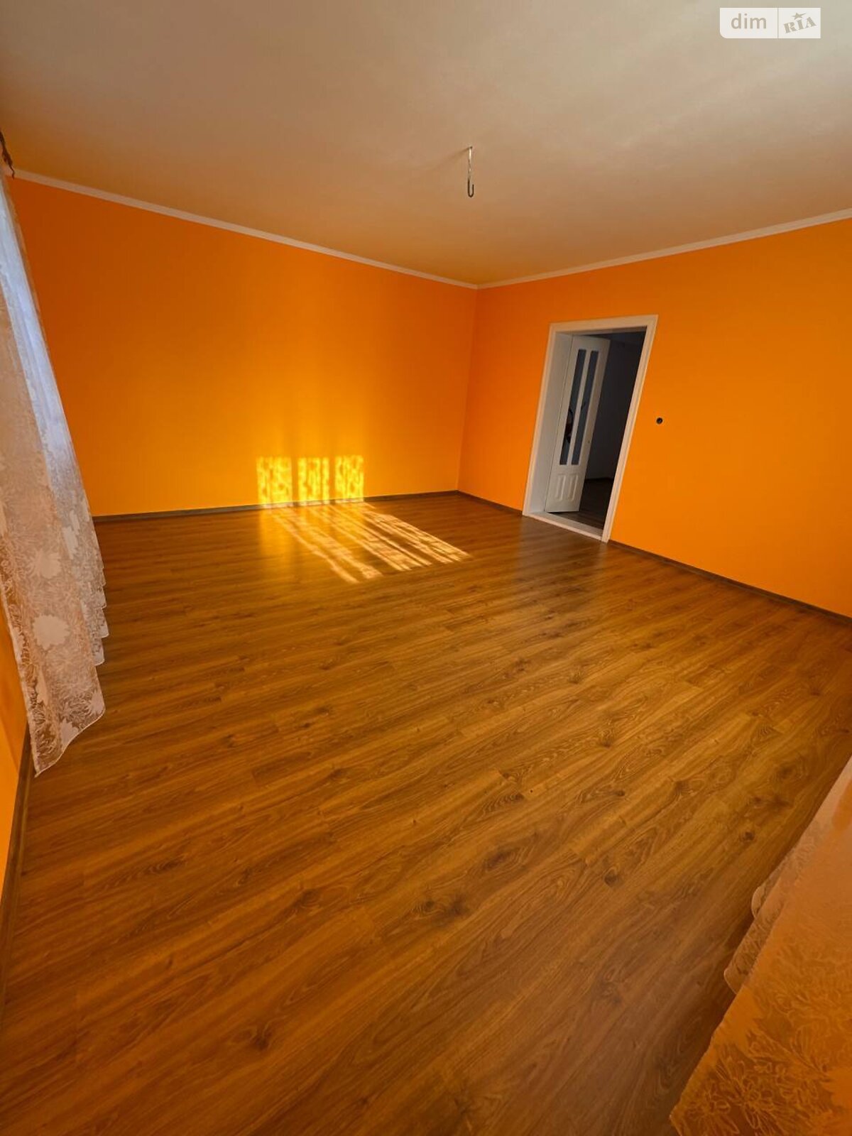 одноповерховий будинок з гаражем, 130 кв. м, цегла. Продаж у Отинії фото 1 одноповерховий будинок з гаражем, 130 кв. м, цегла. Продаж у Отинії фото 1