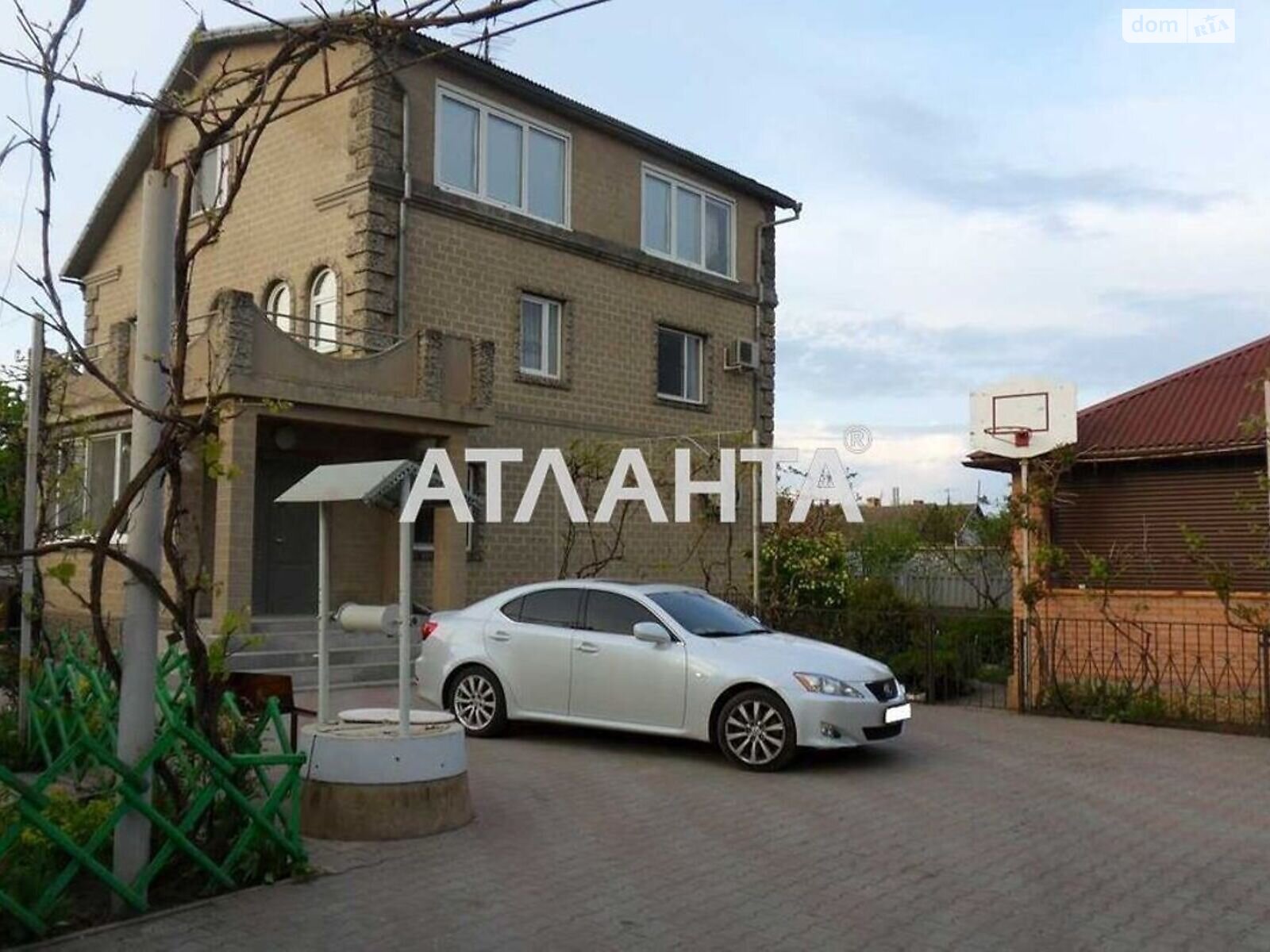 двухэтажный дом, 244 кв. м, кирпич. Продажа в Александровке фото 1